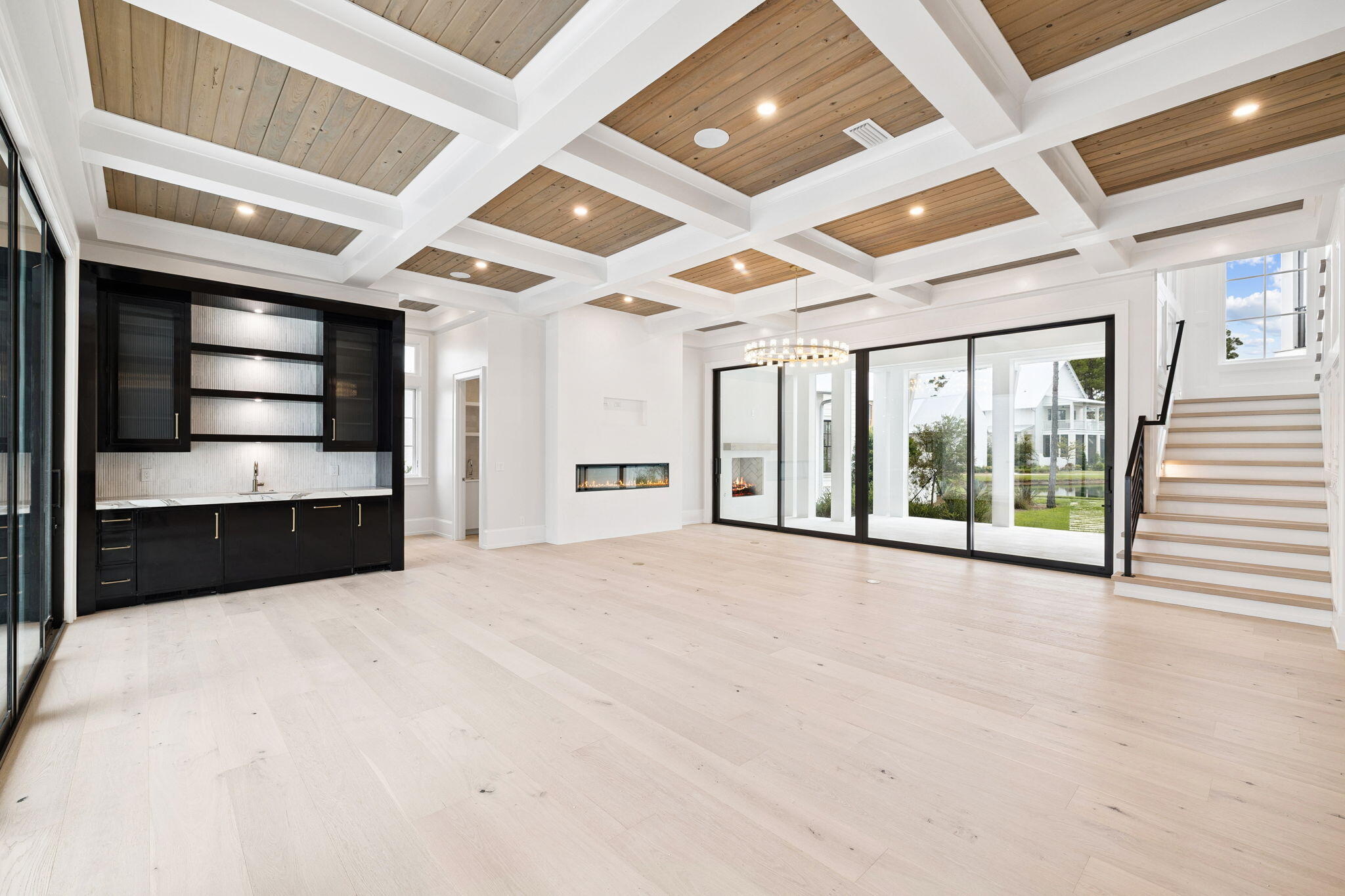 CHURCHILL OAKS - Residential