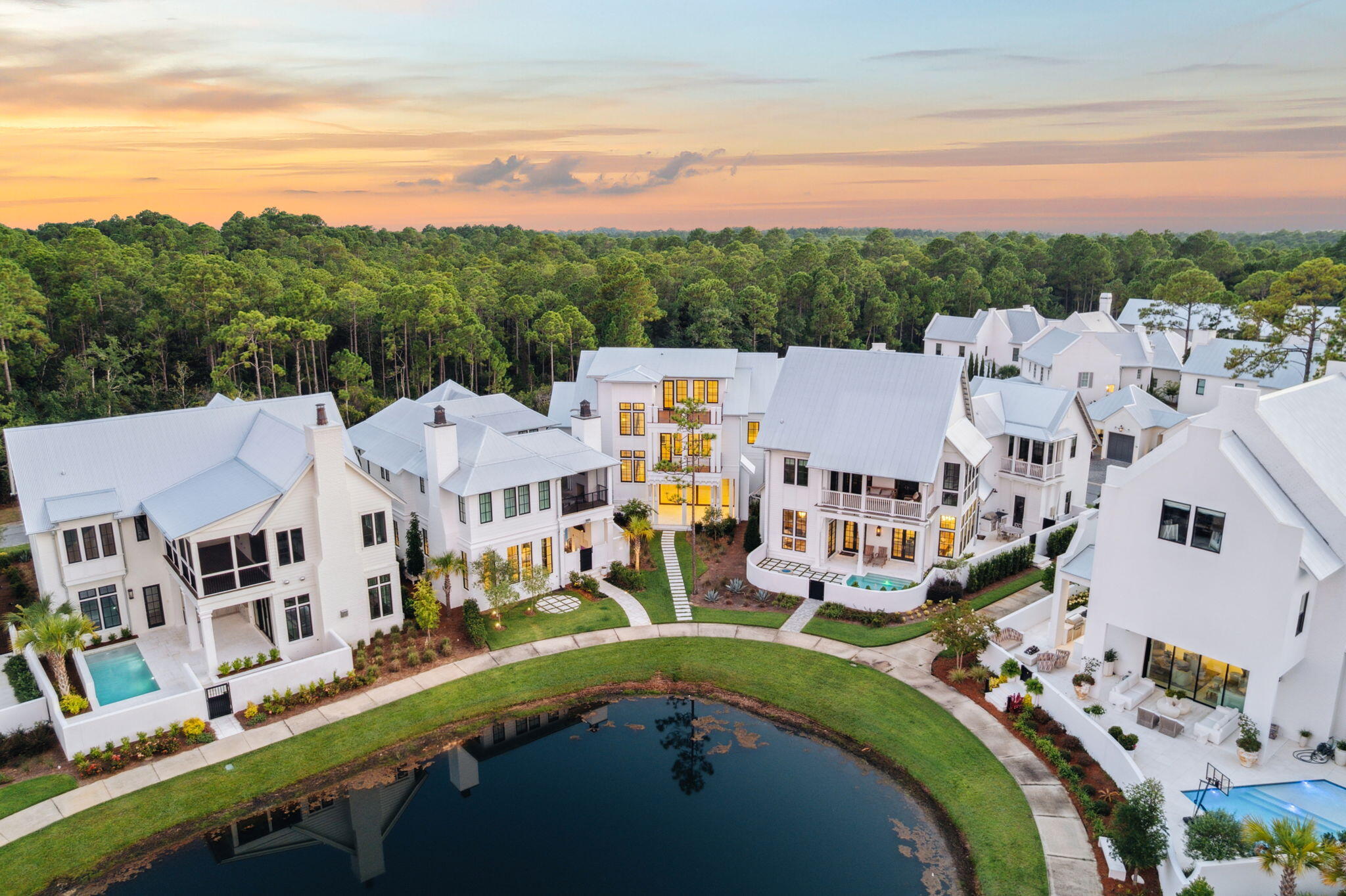 CHURCHILL OAKS - Residential