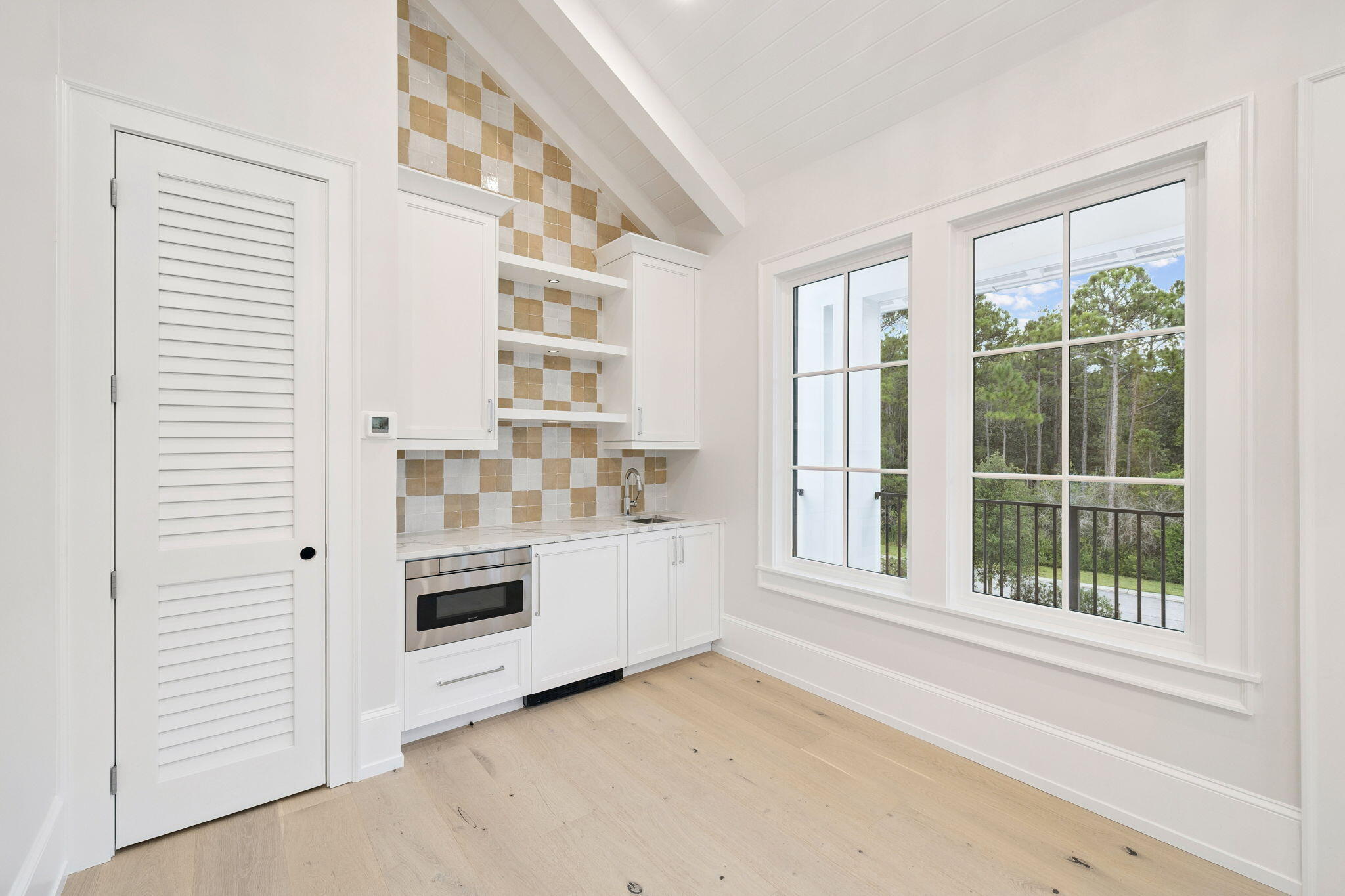 CHURCHILL OAKS - Residential