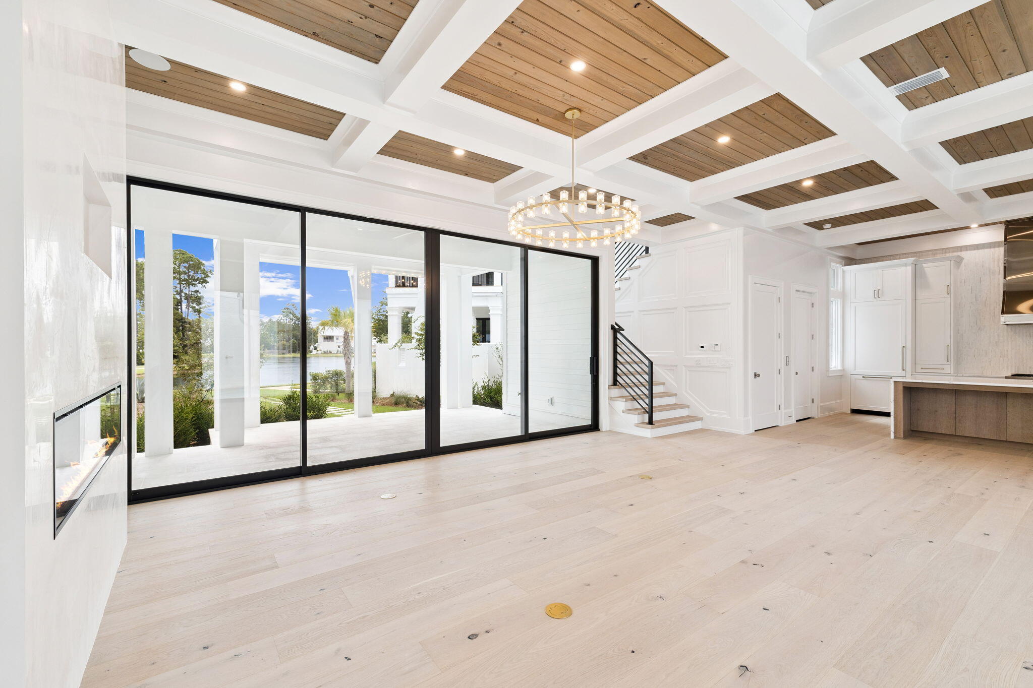 CHURCHILL OAKS - Residential