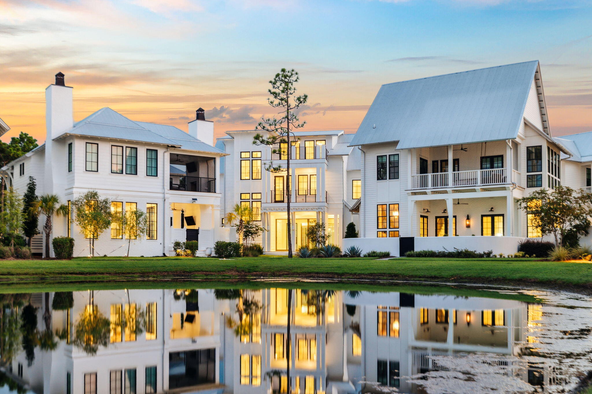 CHURCHILL OAKS - Residential