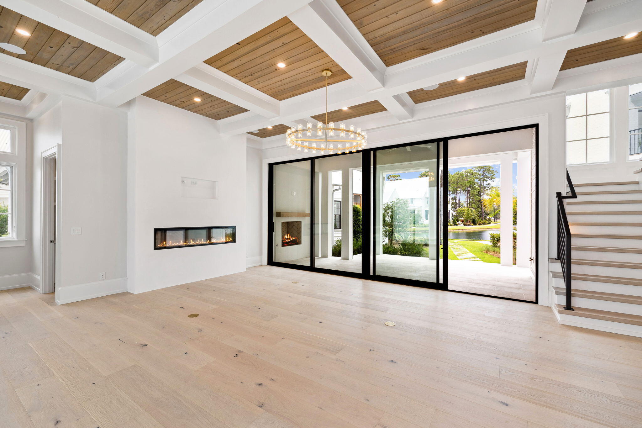 CHURCHILL OAKS - Residential