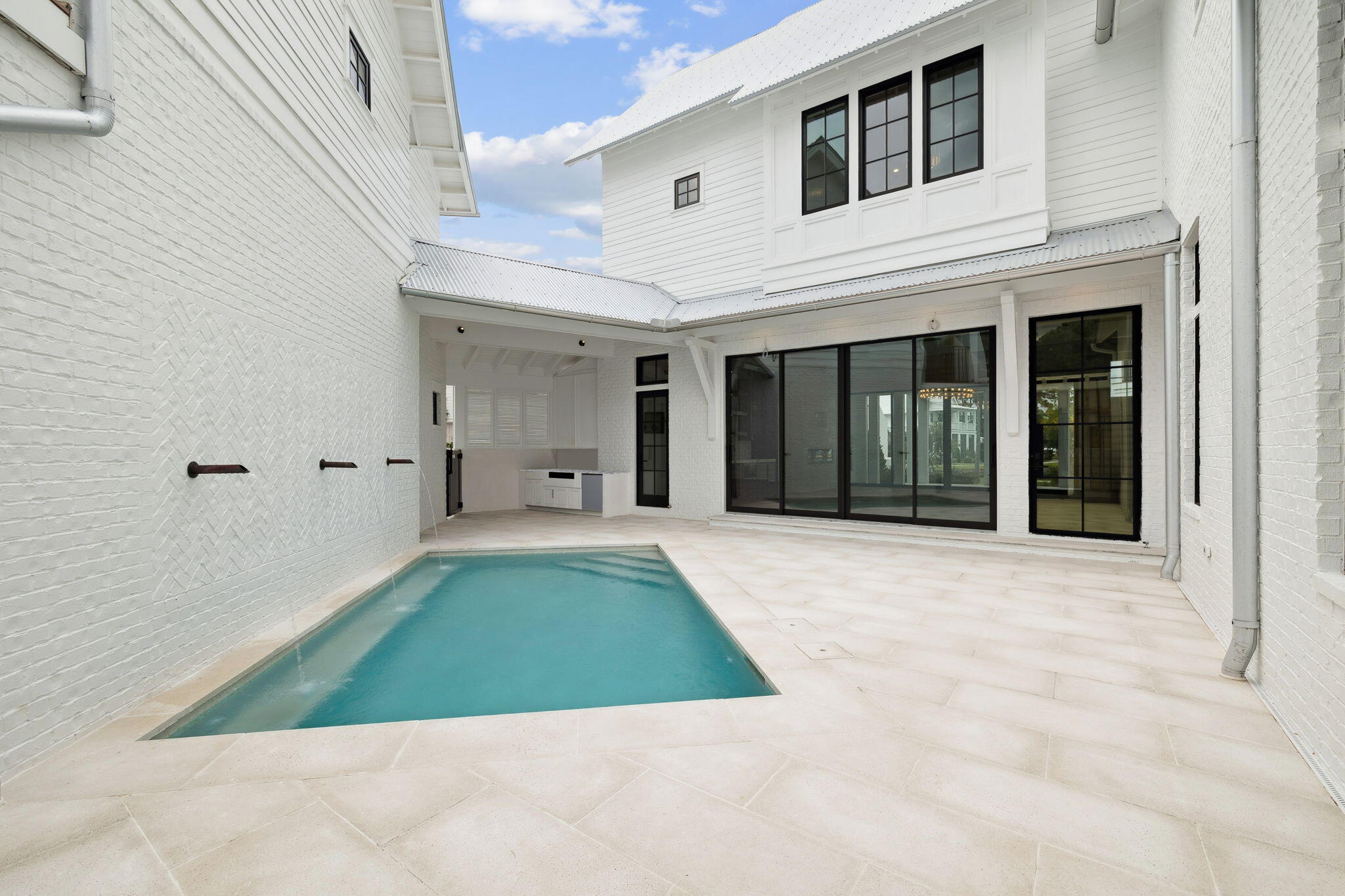 CHURCHILL OAKS - Residential
