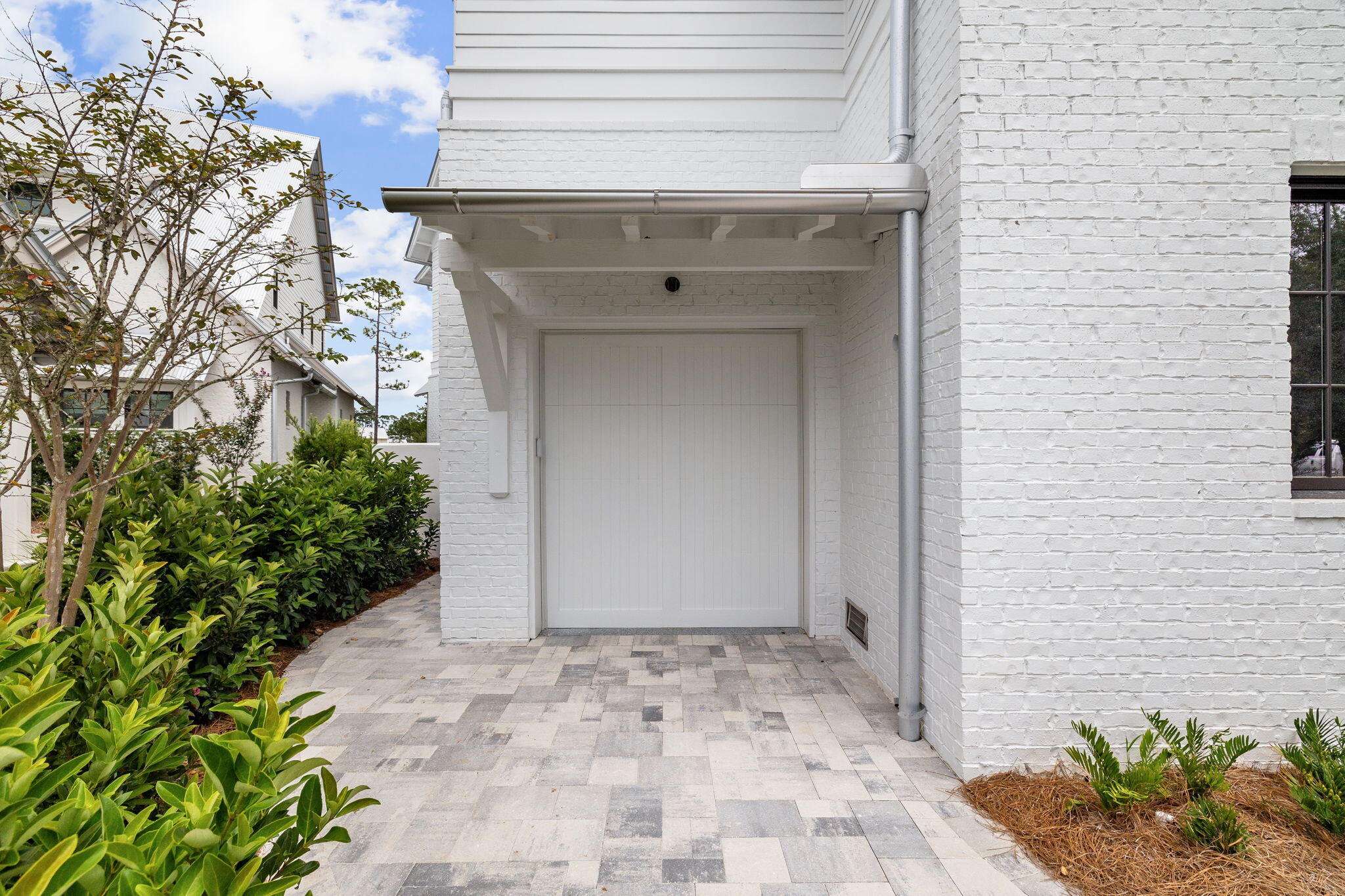 CHURCHILL OAKS - Residential