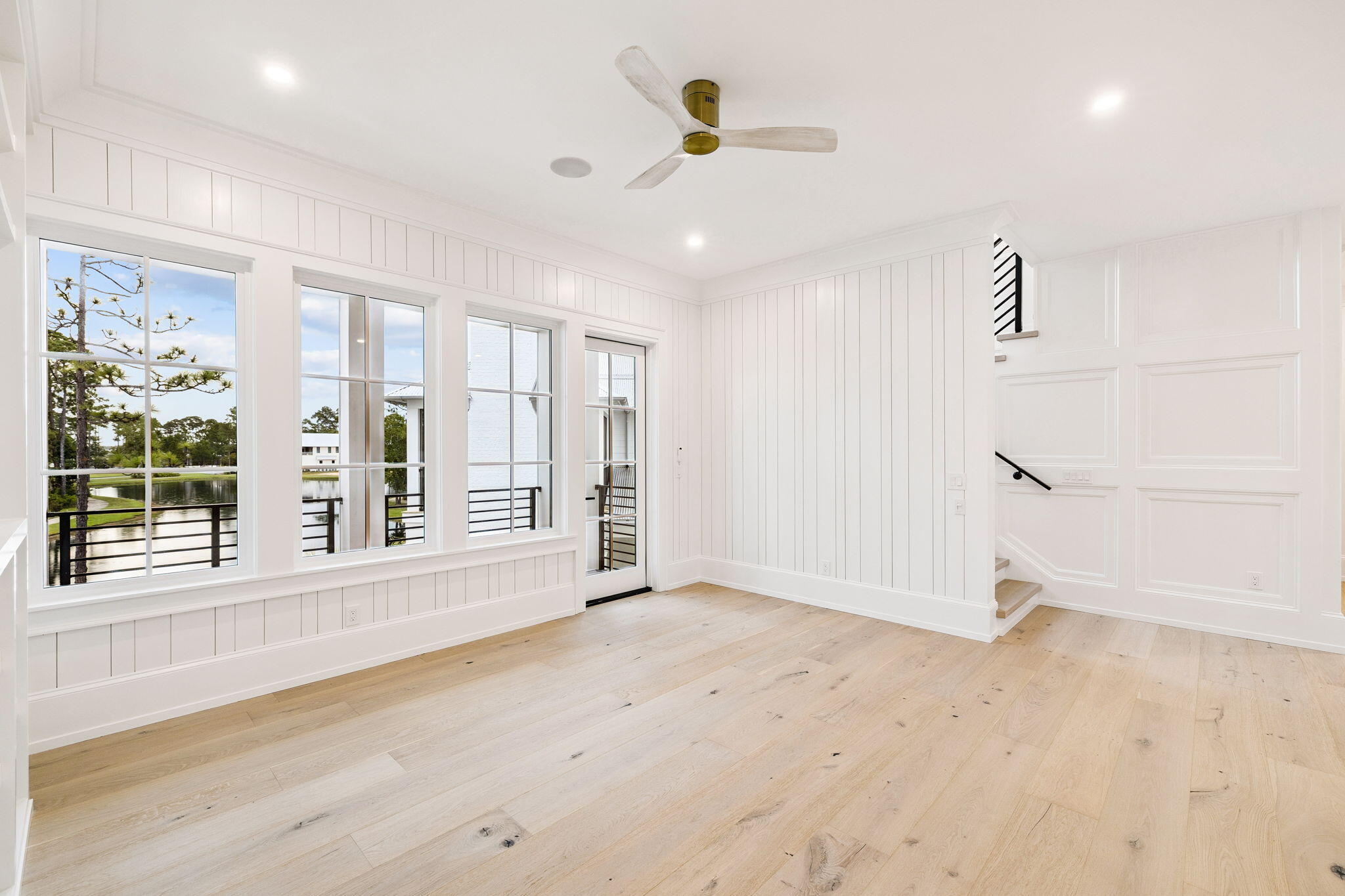 CHURCHILL OAKS - Residential