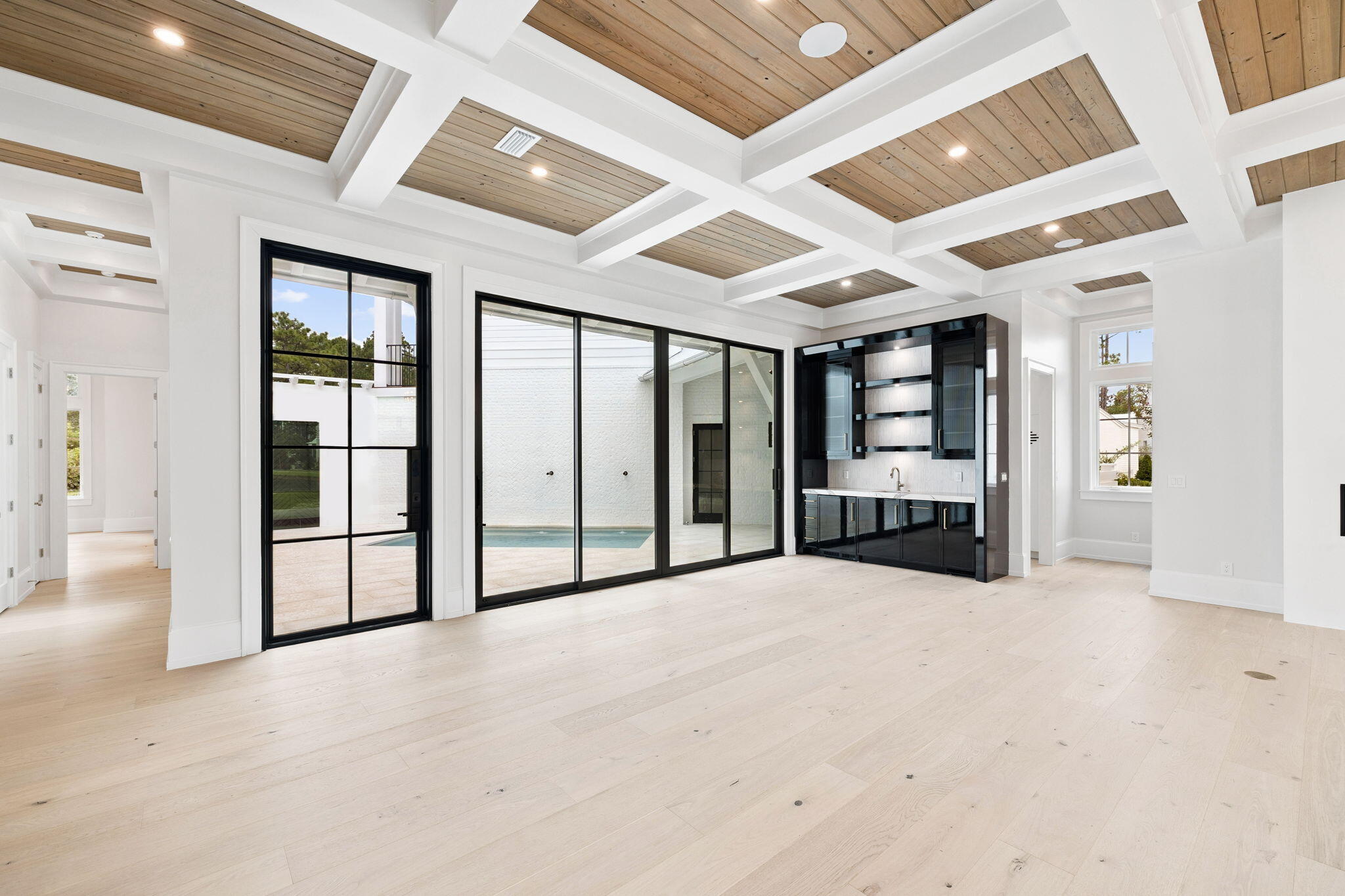 CHURCHILL OAKS - Residential
