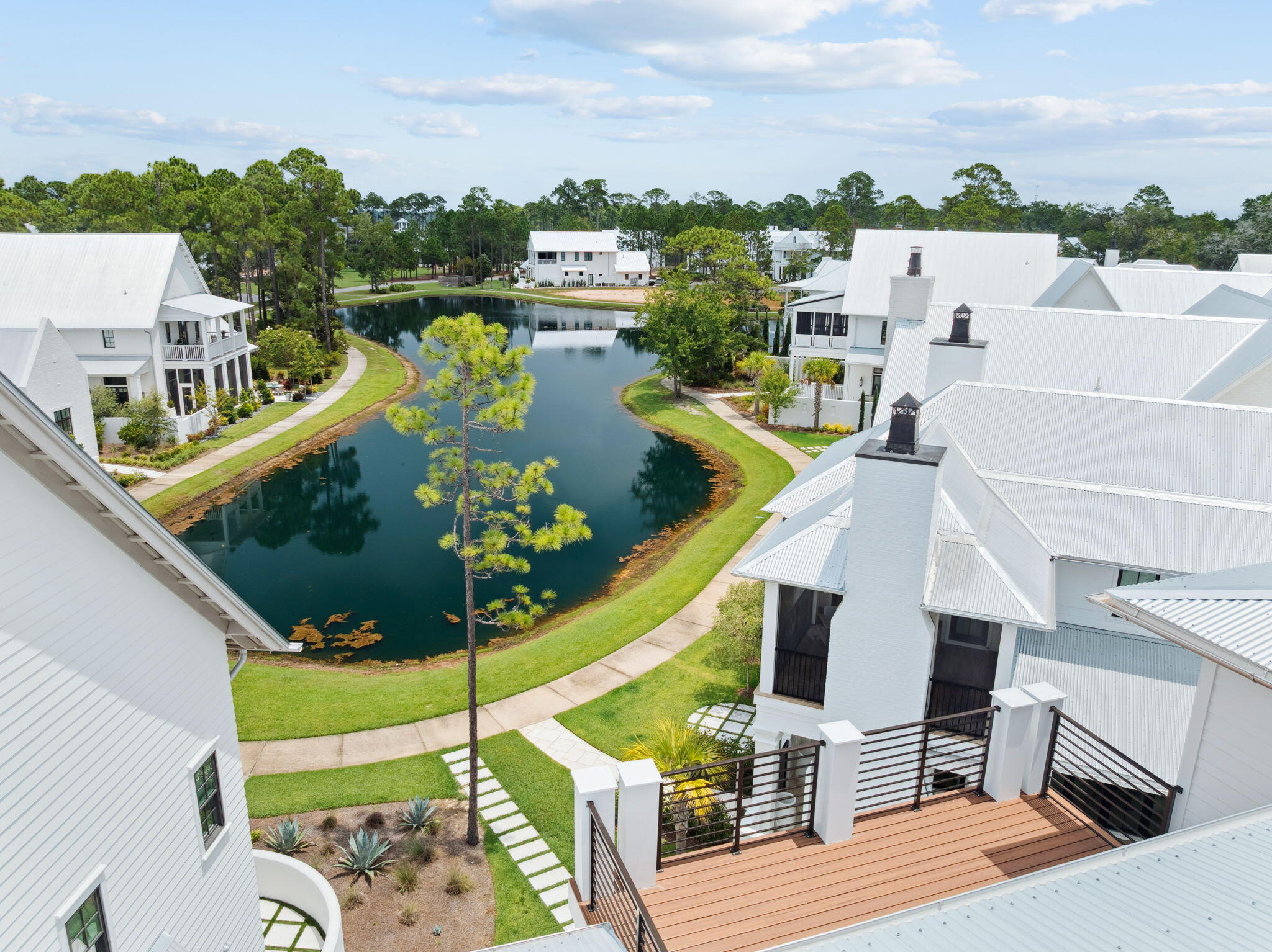 CHURCHILL OAKS - Residential