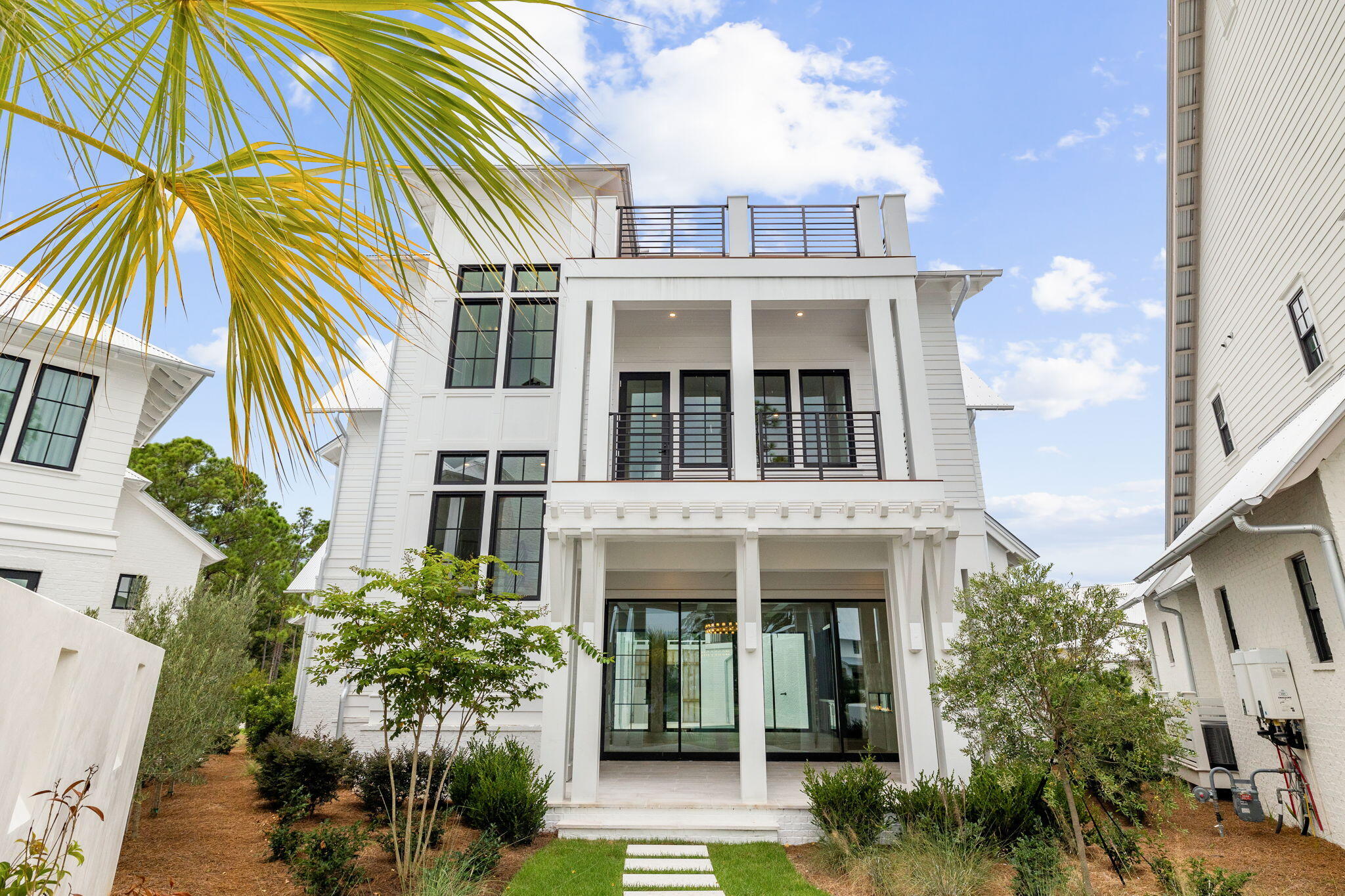CHURCHILL OAKS - Residential