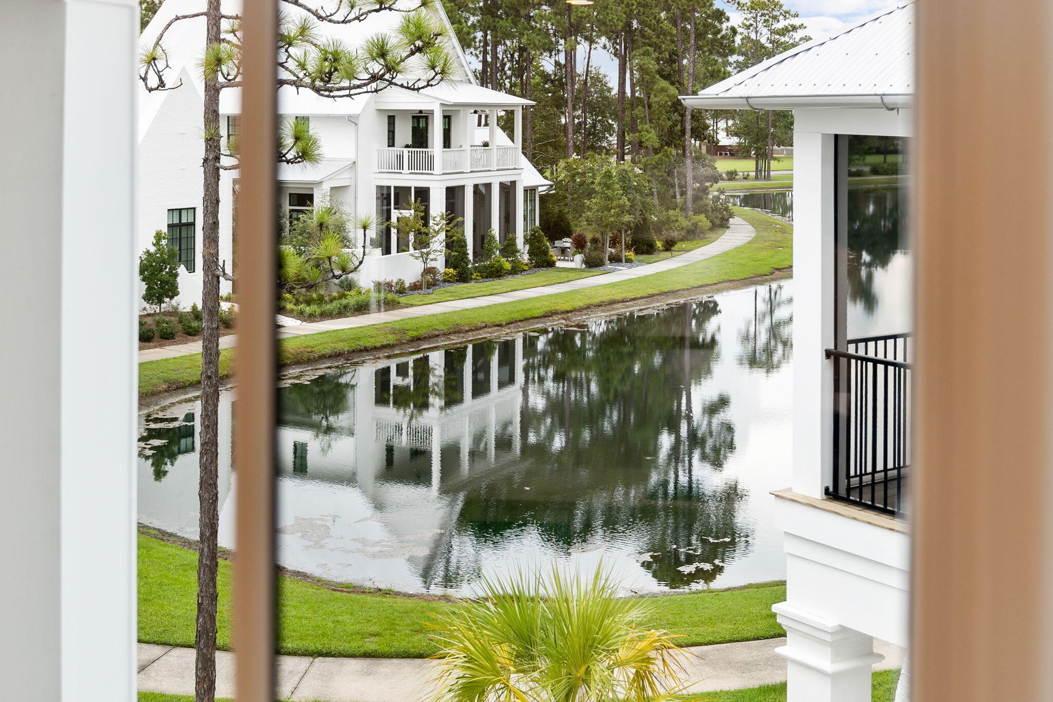 CHURCHILL OAKS - Residential