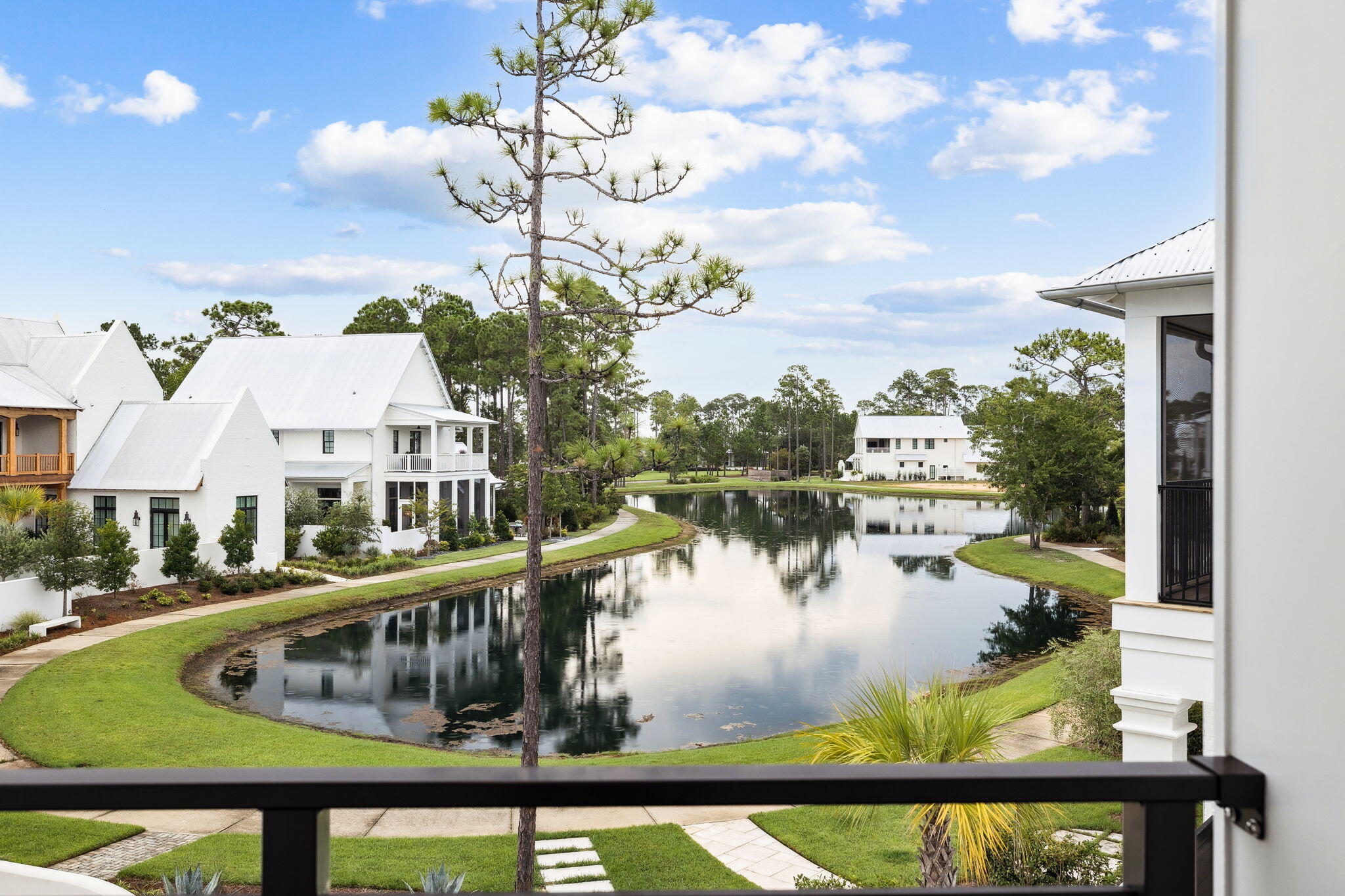 CHURCHILL OAKS - Residential