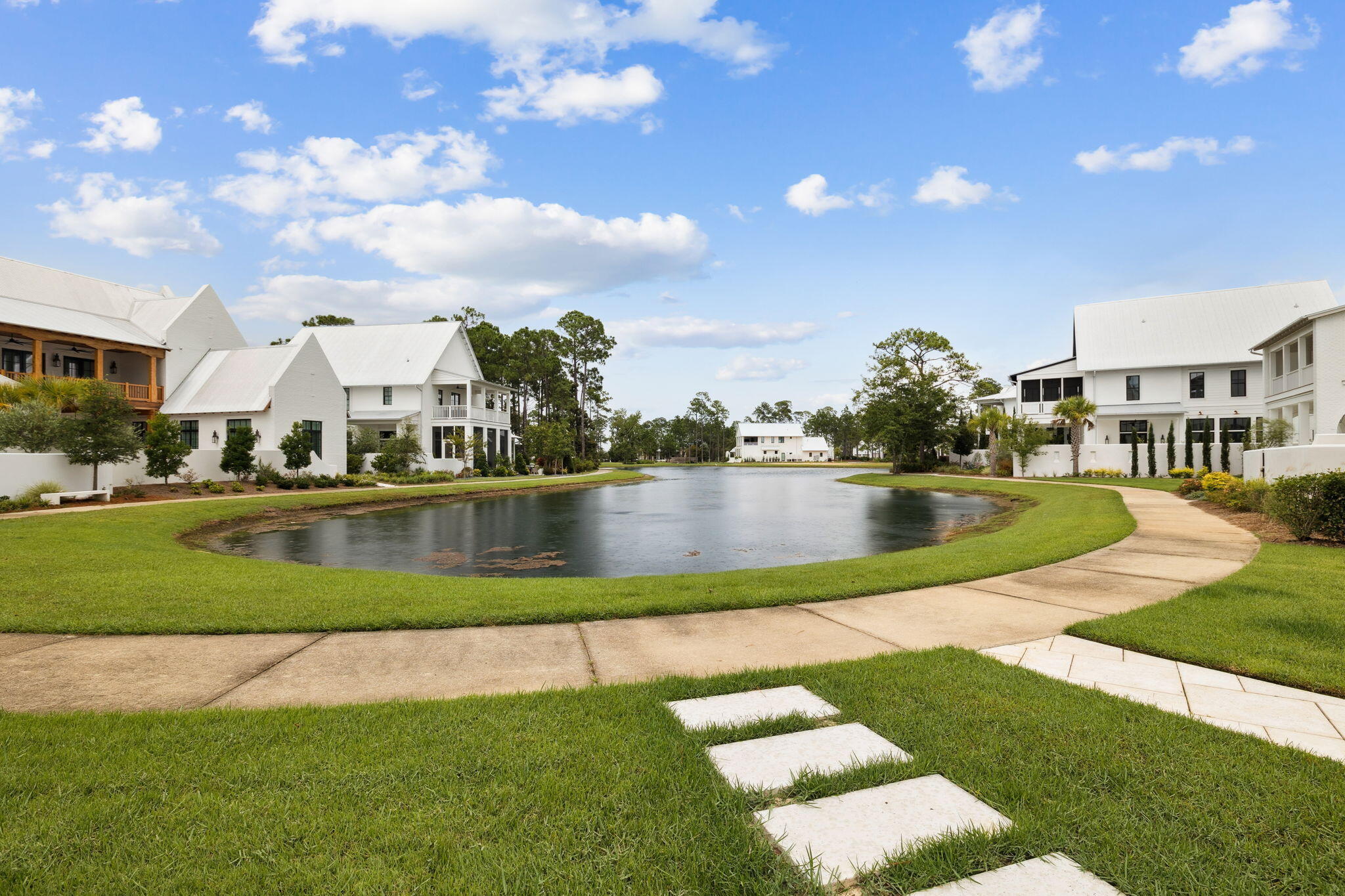 CHURCHILL OAKS - Residential