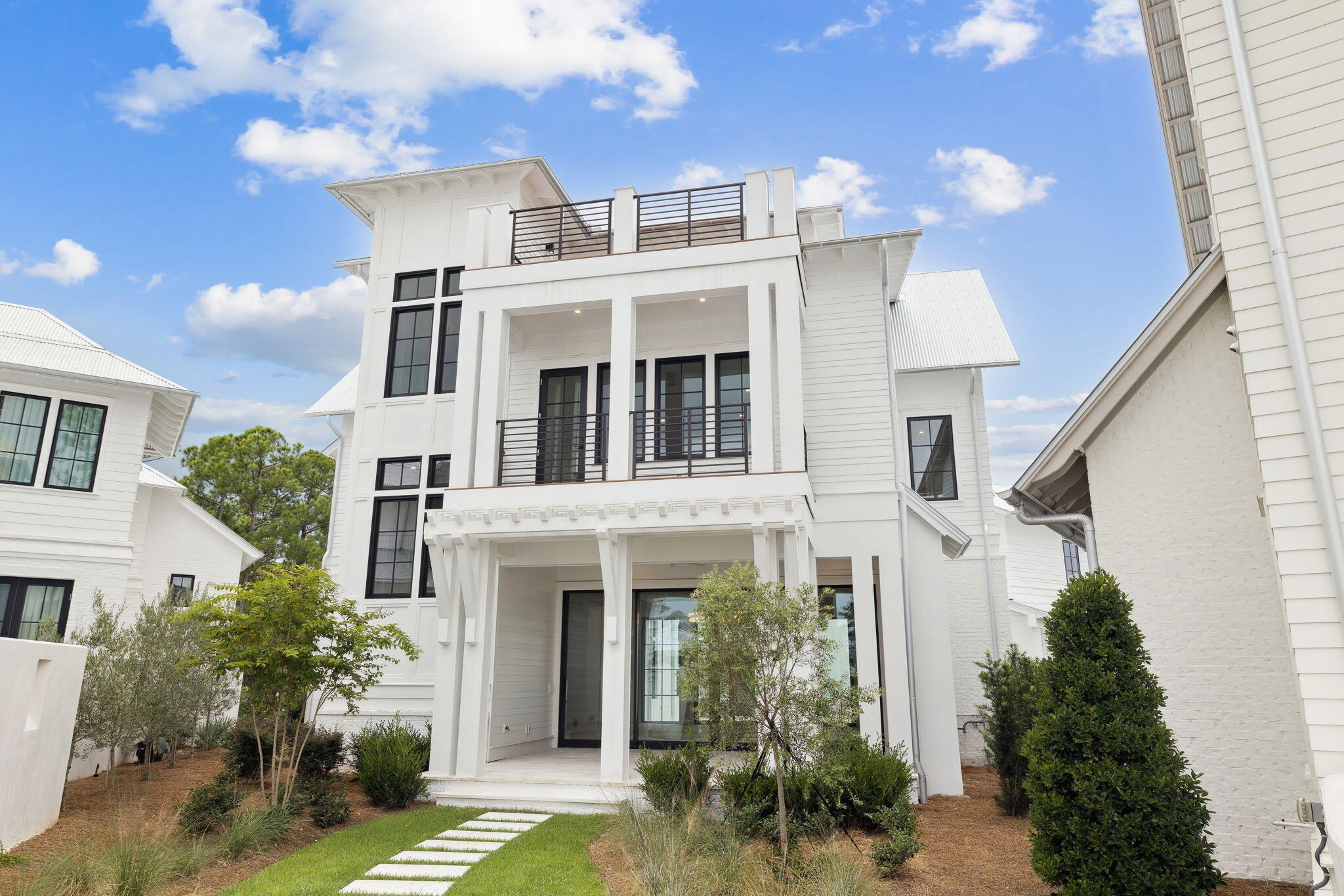 CHURCHILL OAKS - Residential