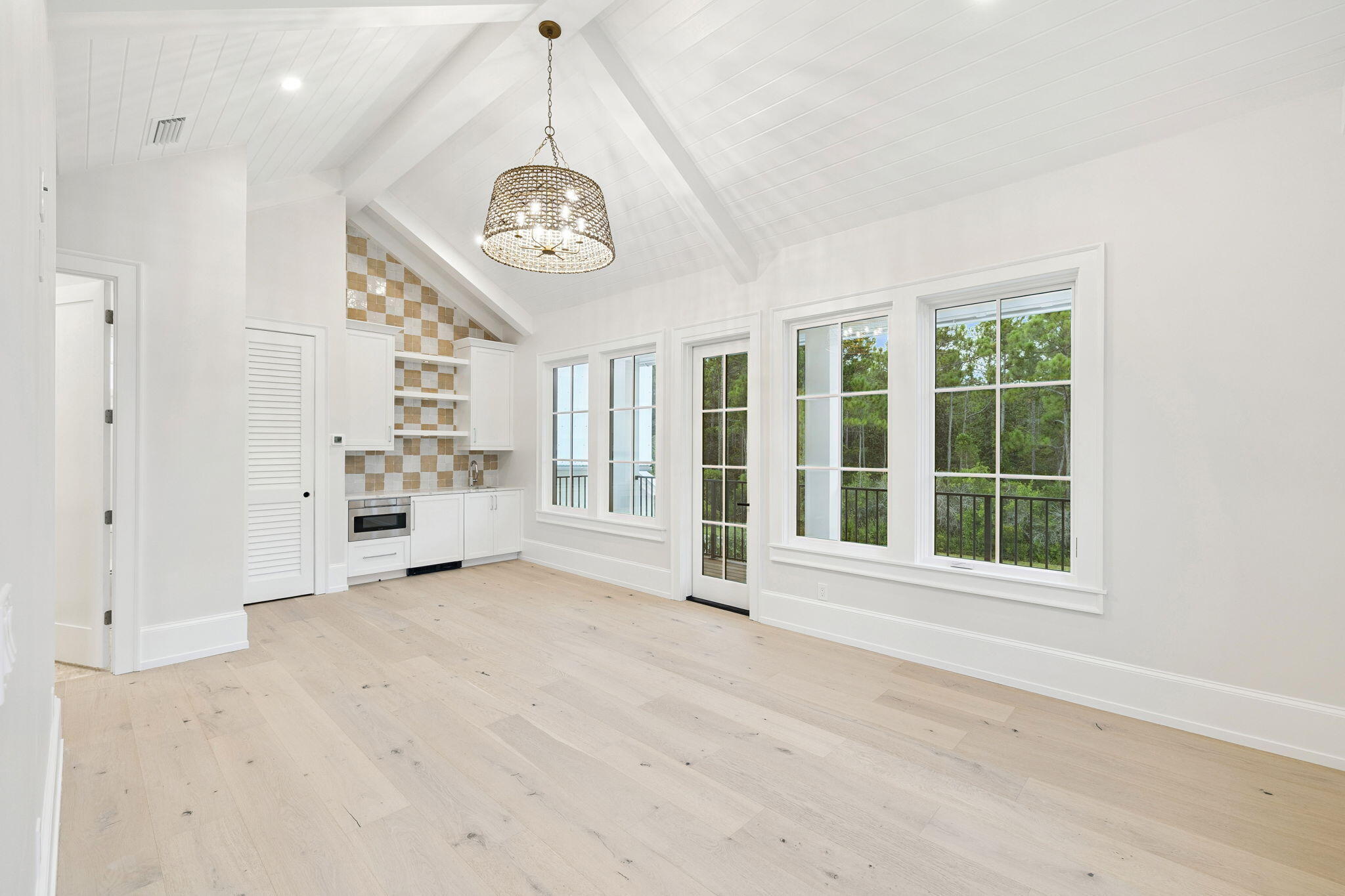 CHURCHILL OAKS - Residential