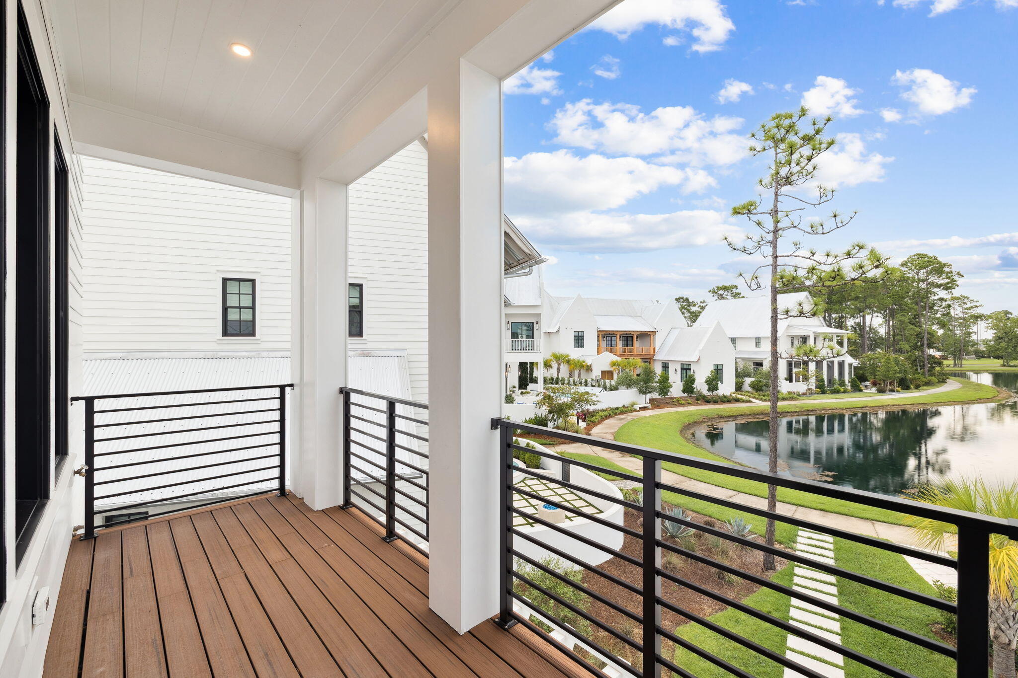 CHURCHILL OAKS - Residential