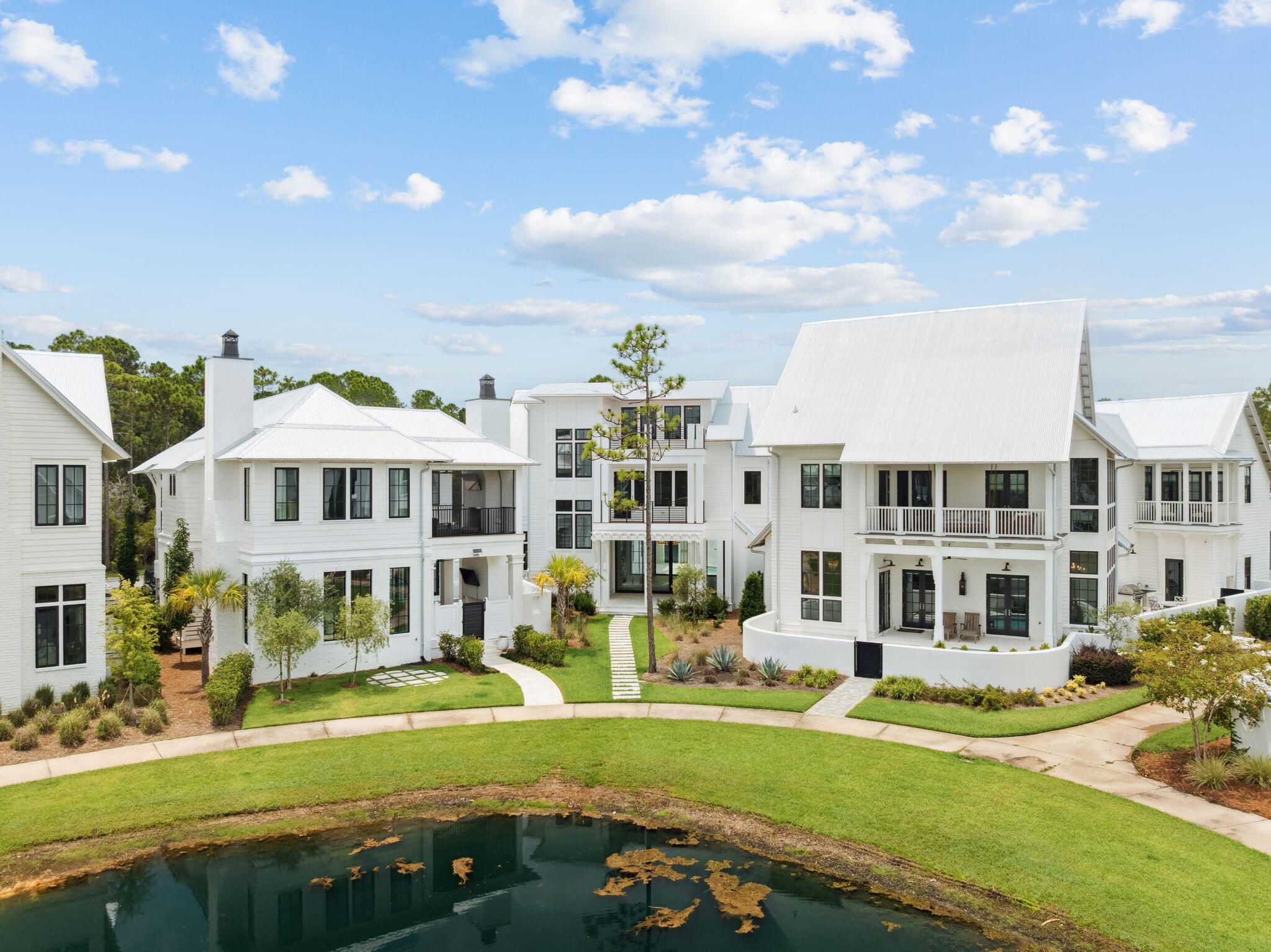 CHURCHILL OAKS - Residential