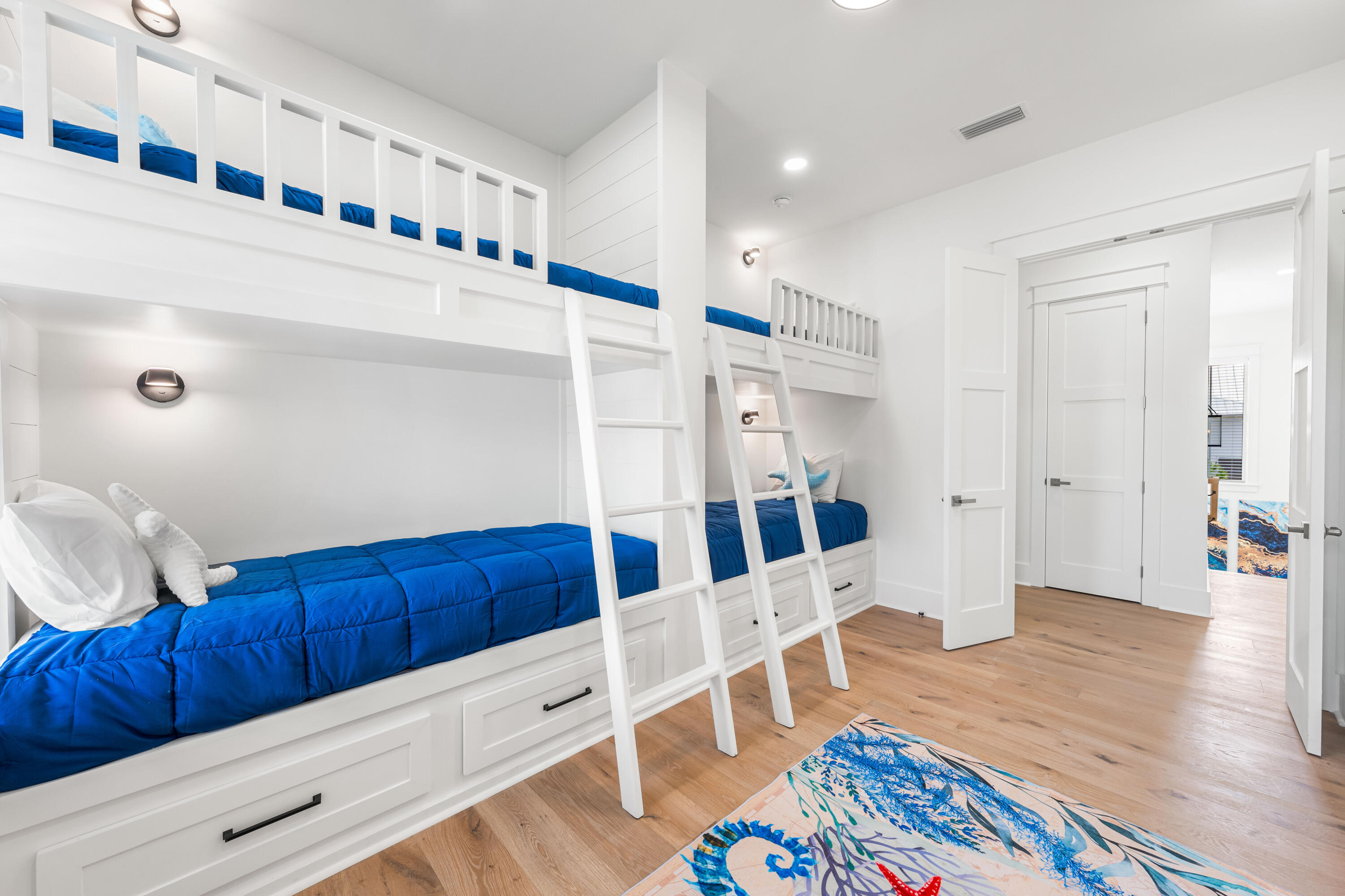 LAKESIDE AT BLUE MOUNTAIN BEACH - Residential