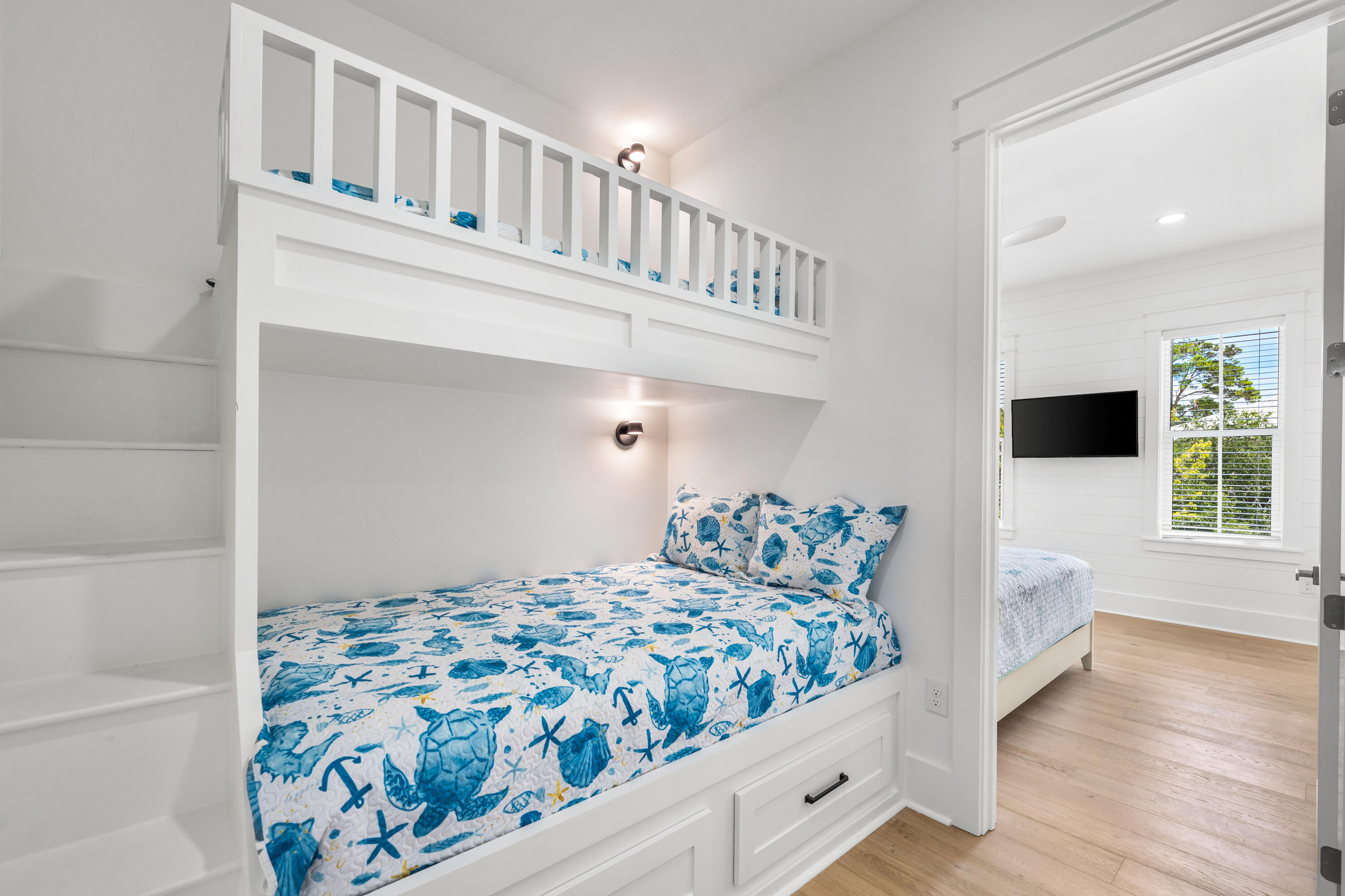 LAKESIDE AT BLUE MOUNTAIN BEACH - Residential