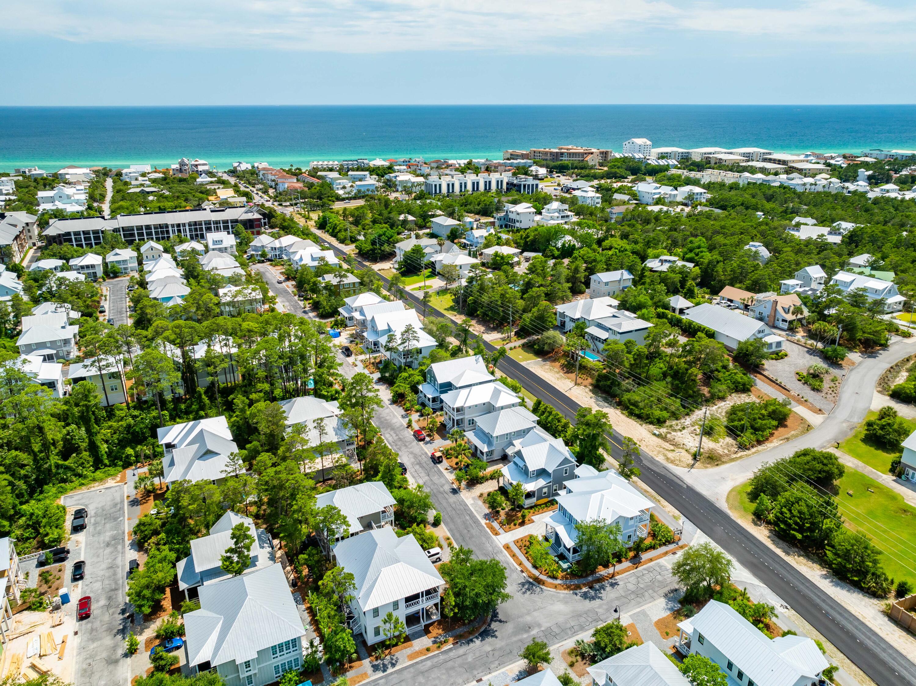 LAKESIDE AT BLUE MOUNTAIN BEACH - Residential