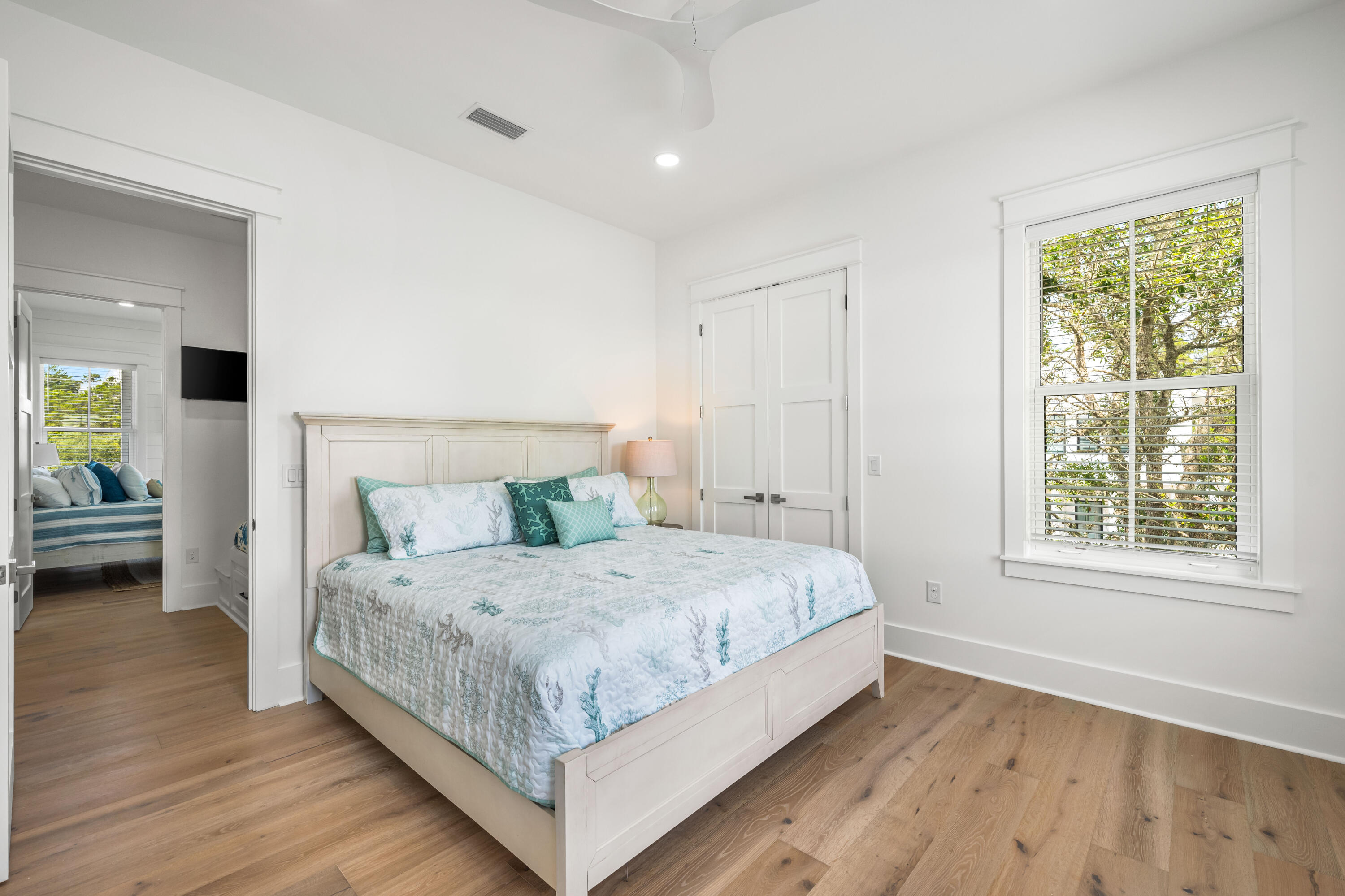 LAKESIDE AT BLUE MOUNTAIN BEACH - Residential