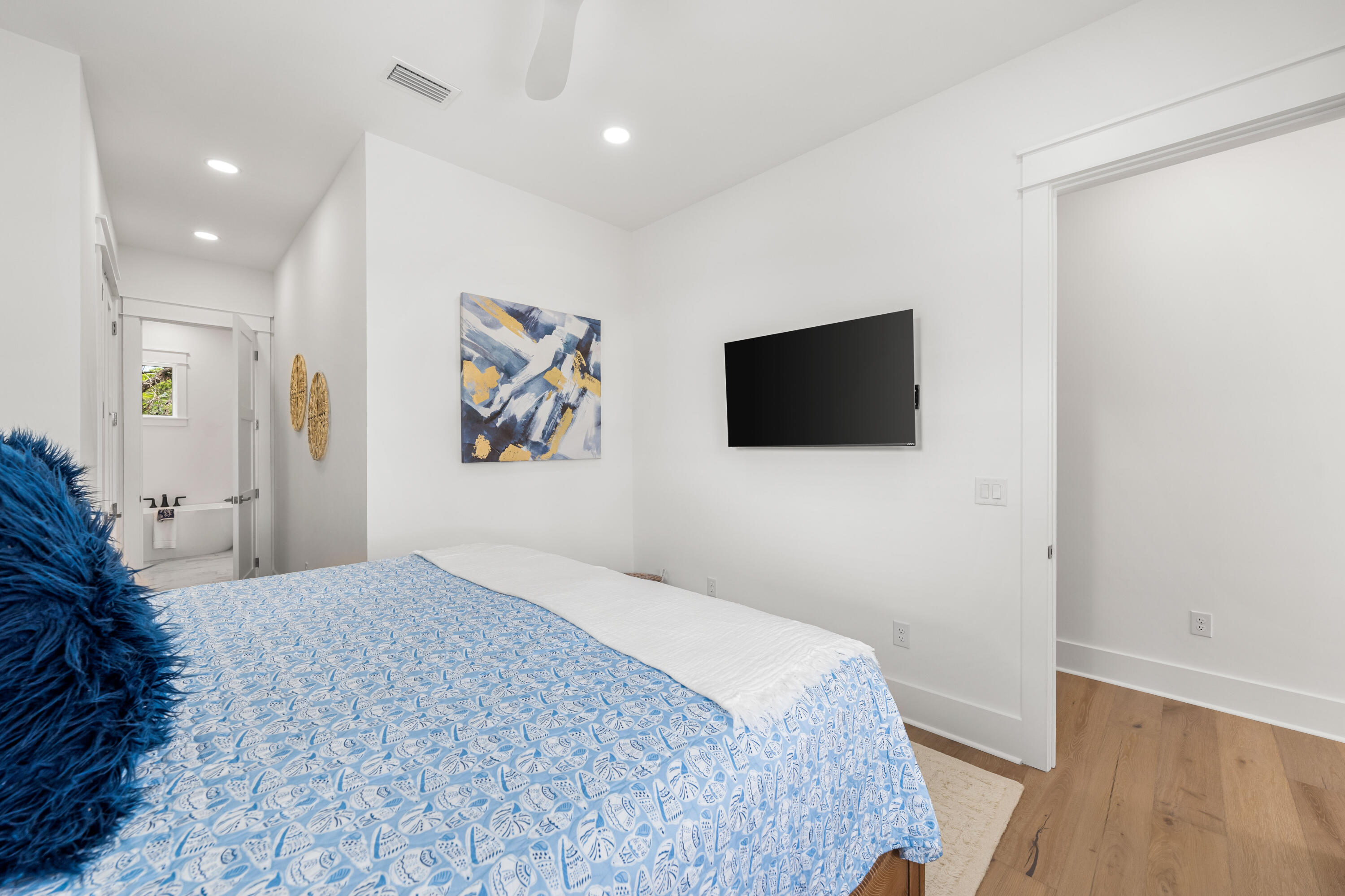 LAKESIDE AT BLUE MOUNTAIN BEACH - Residential