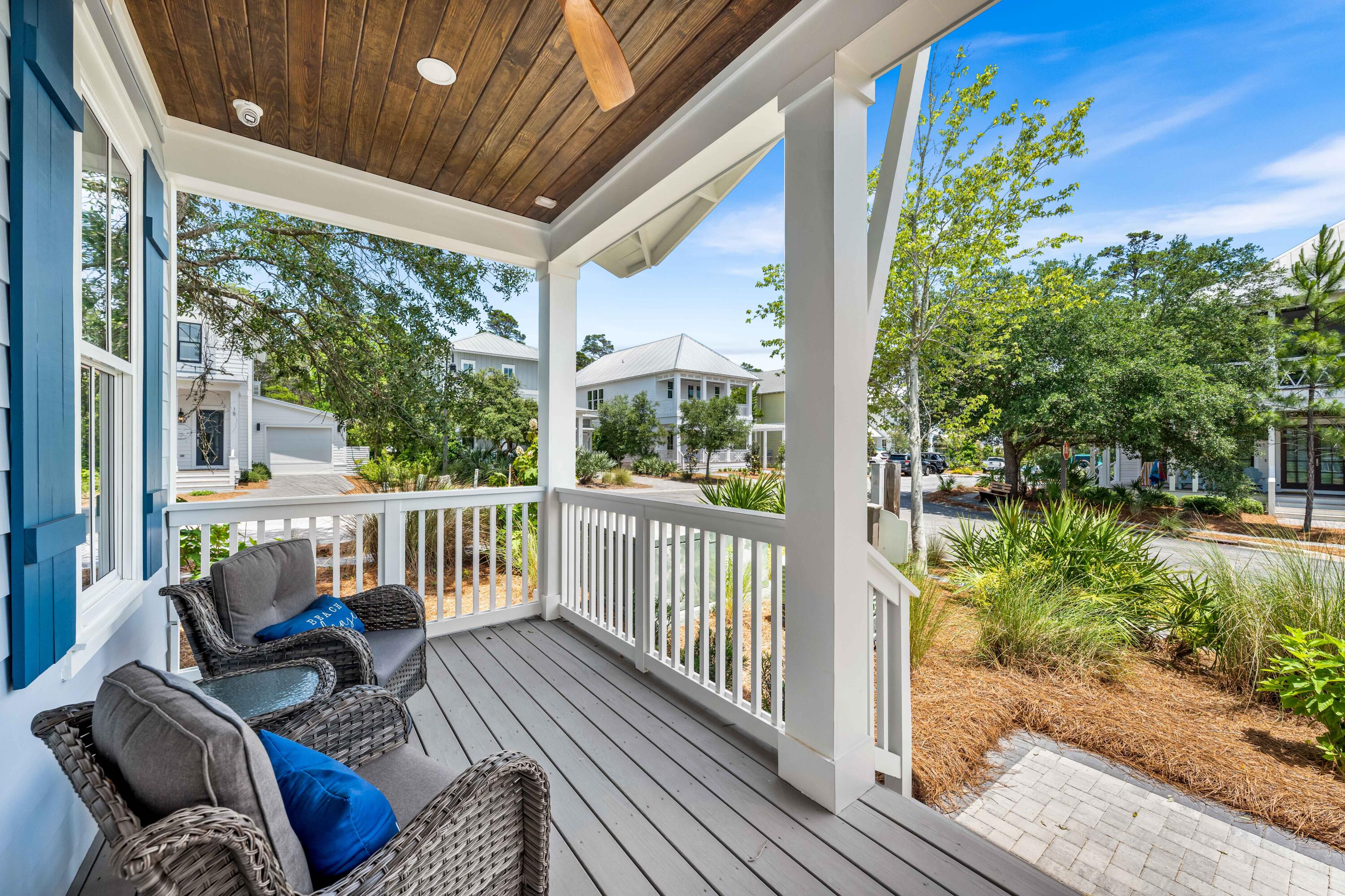 LAKESIDE AT BLUE MOUNTAIN BEACH - Residential