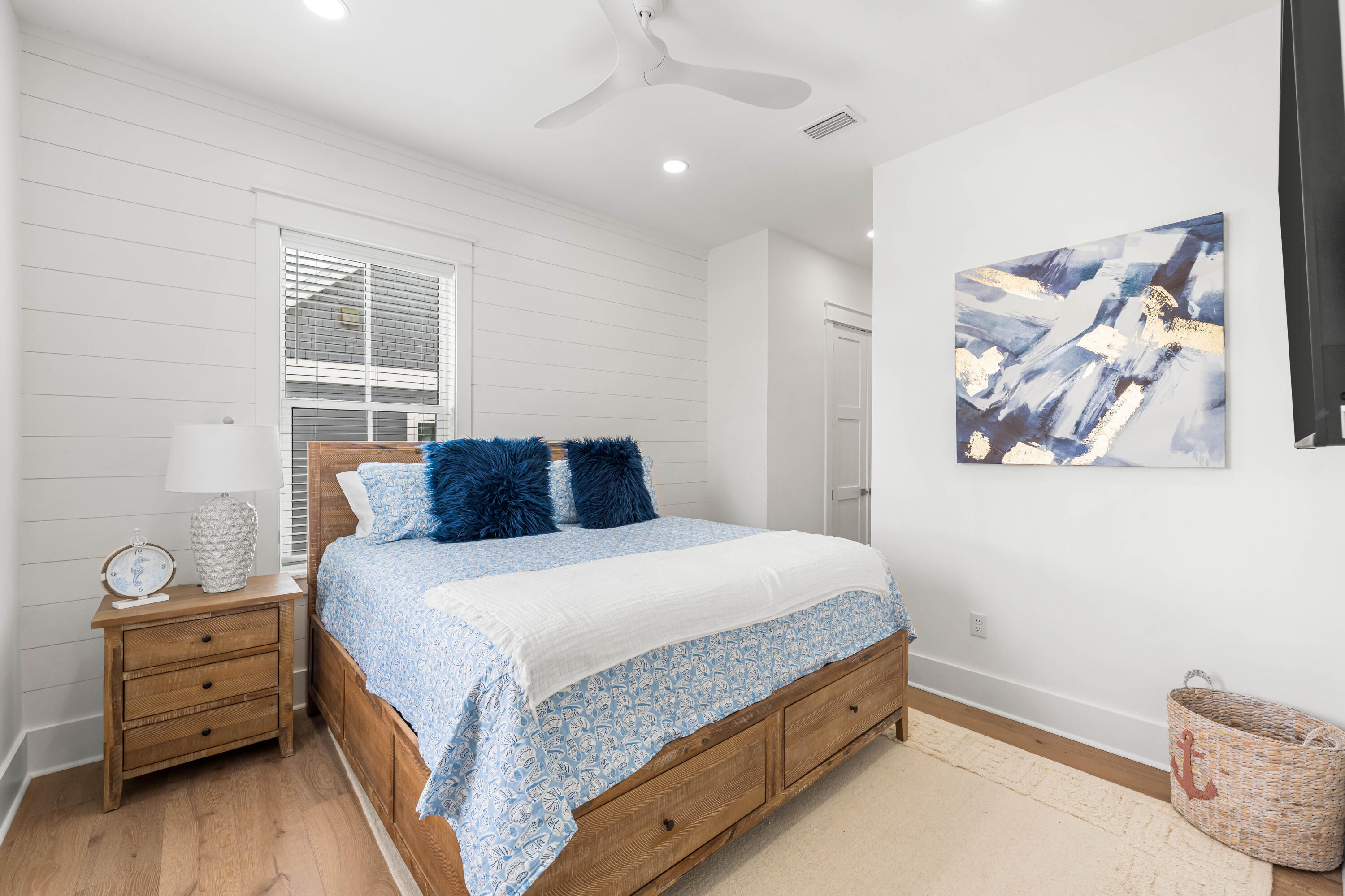 LAKESIDE AT BLUE MOUNTAIN BEACH - Residential