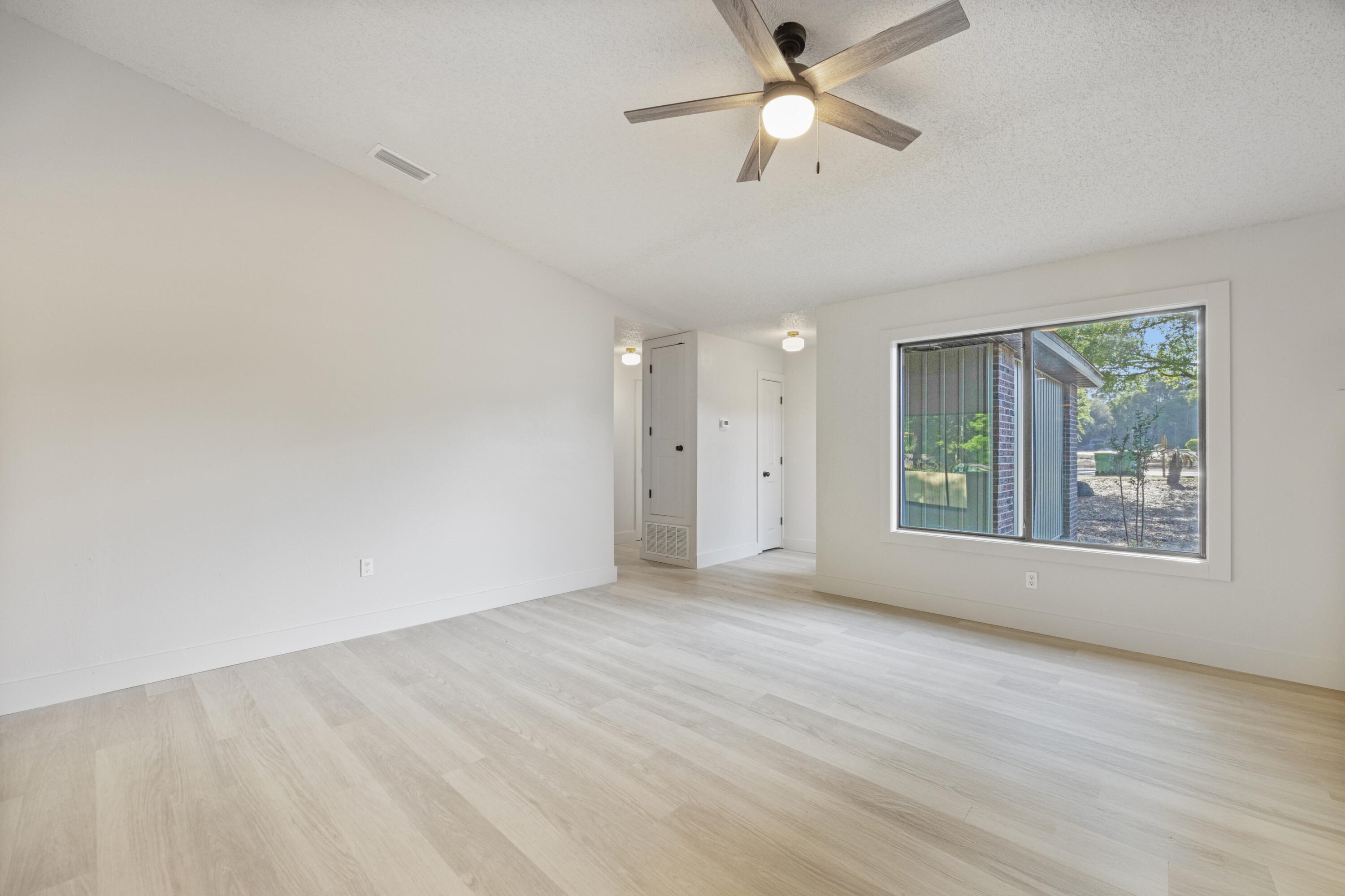 VALPARAISO P/C #5 LOT 8 & S25 FT LOT 9 - Residential