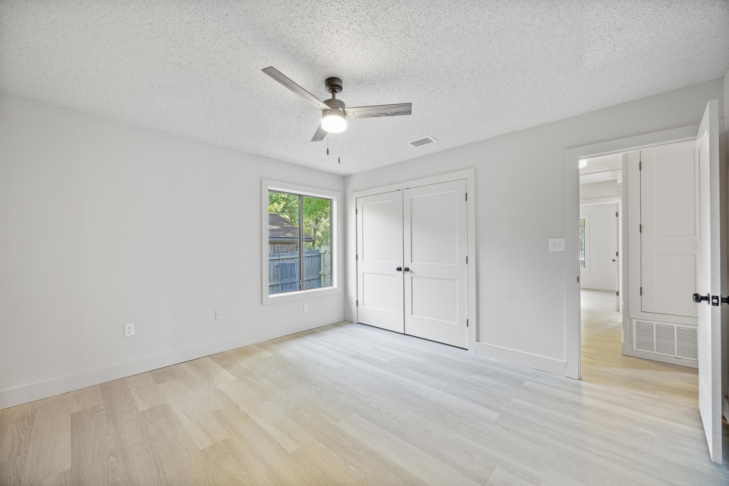 VALPARAISO P/C #5 LOT 8 & S25 FT LOT 9 - Residential