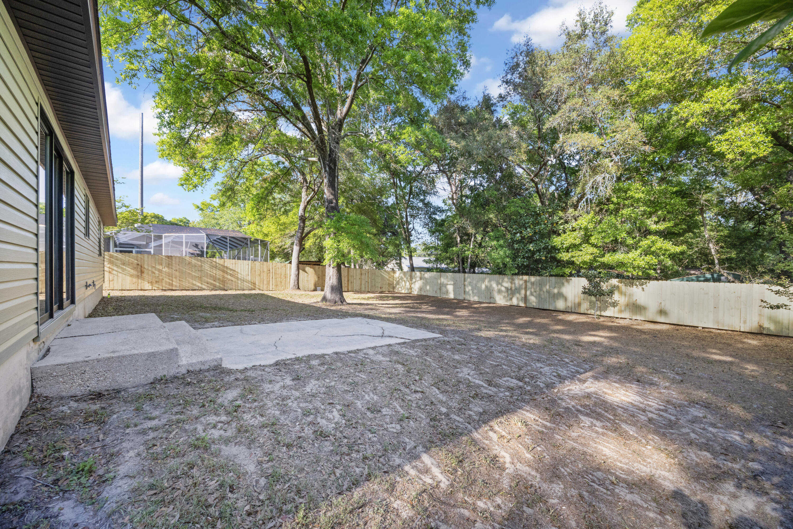 VALPARAISO P/C #5 LOT 8 & S25 FT LOT 9 - Residential
