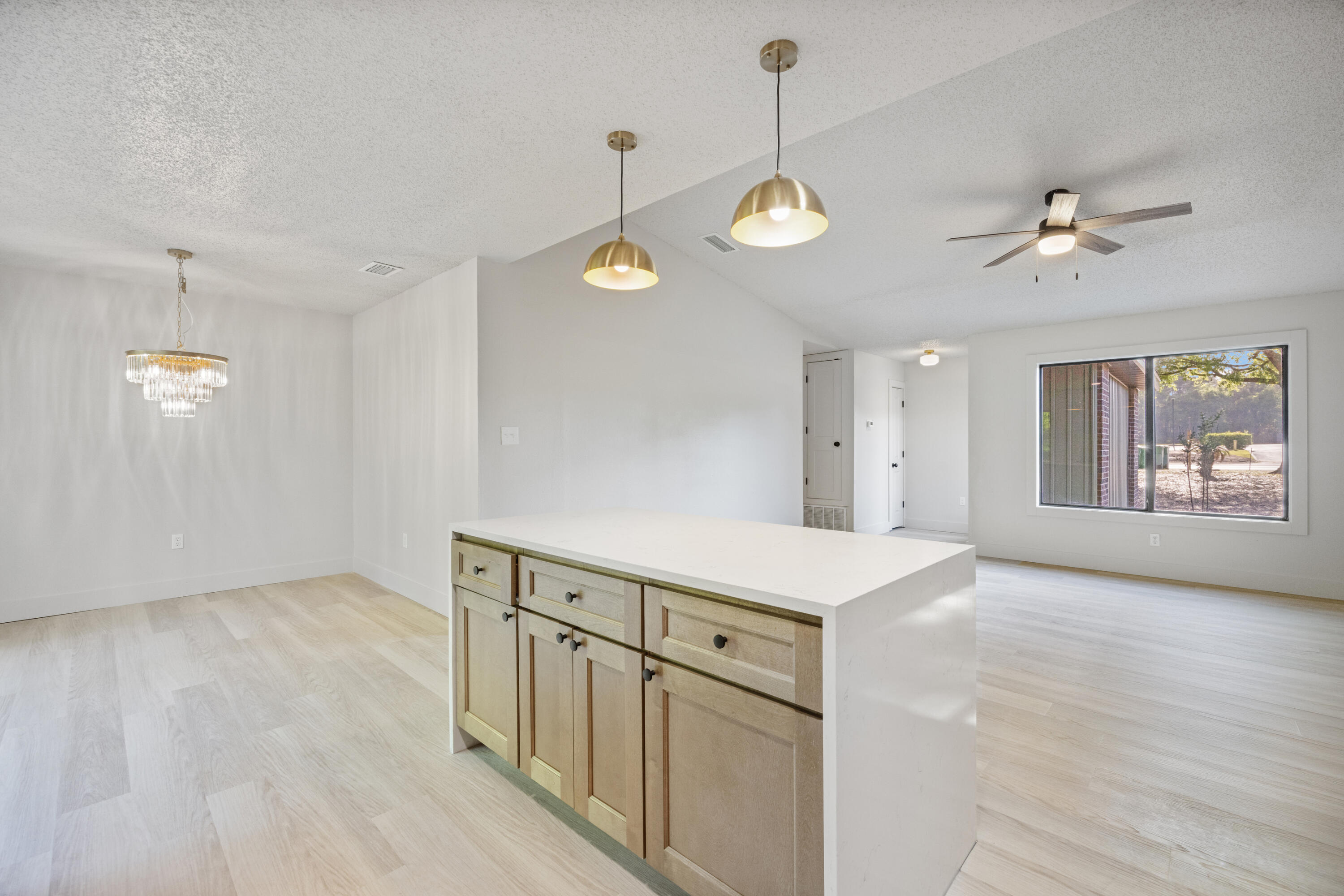 VALPARAISO P/C #5 LOT 8 & S25 FT LOT 9 - Residential