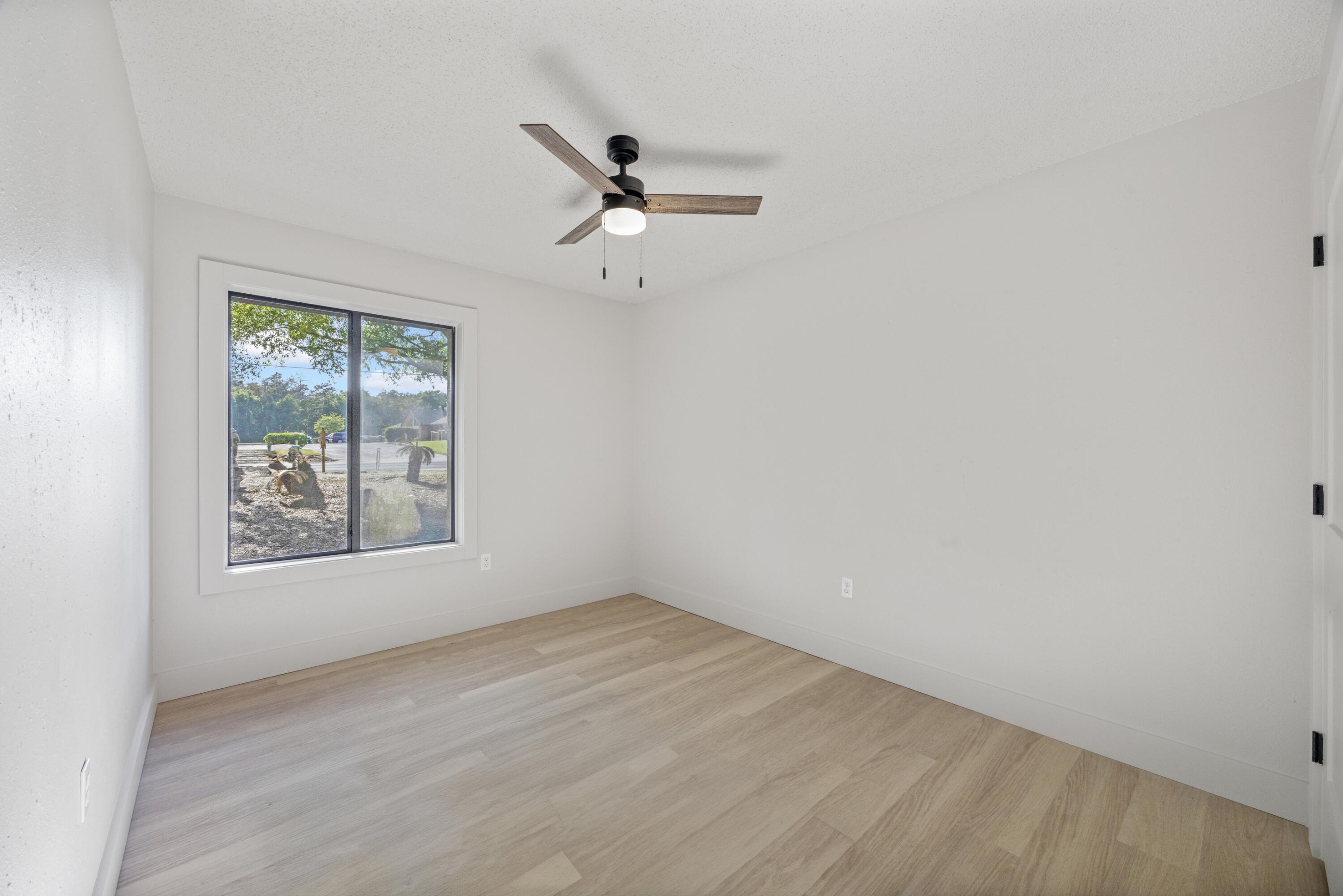 VALPARAISO P/C #5 LOT 8 & S25 FT LOT 9 - Residential