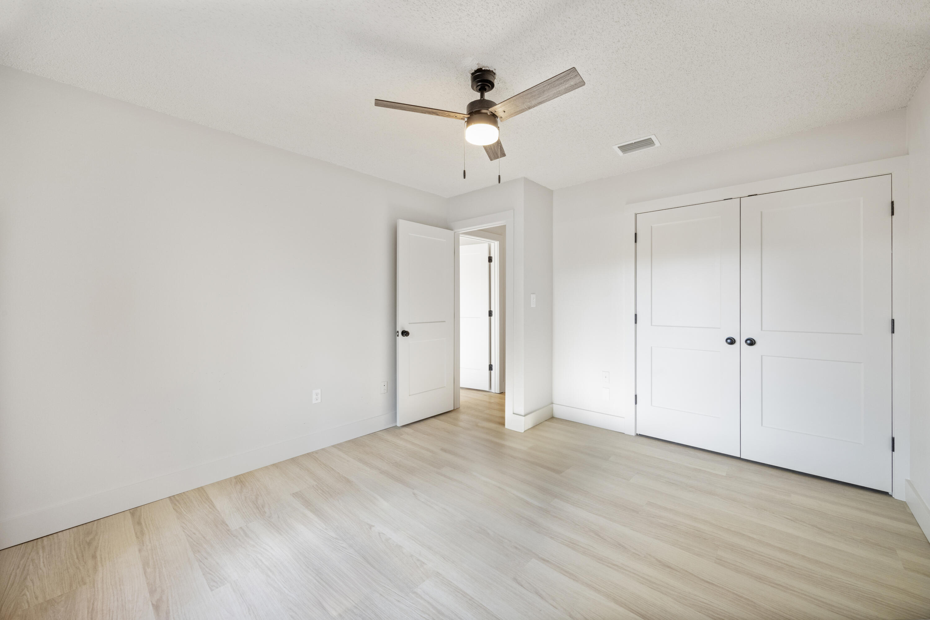 VALPARAISO P/C #5 LOT 8 & S25 FT LOT 9 - Residential