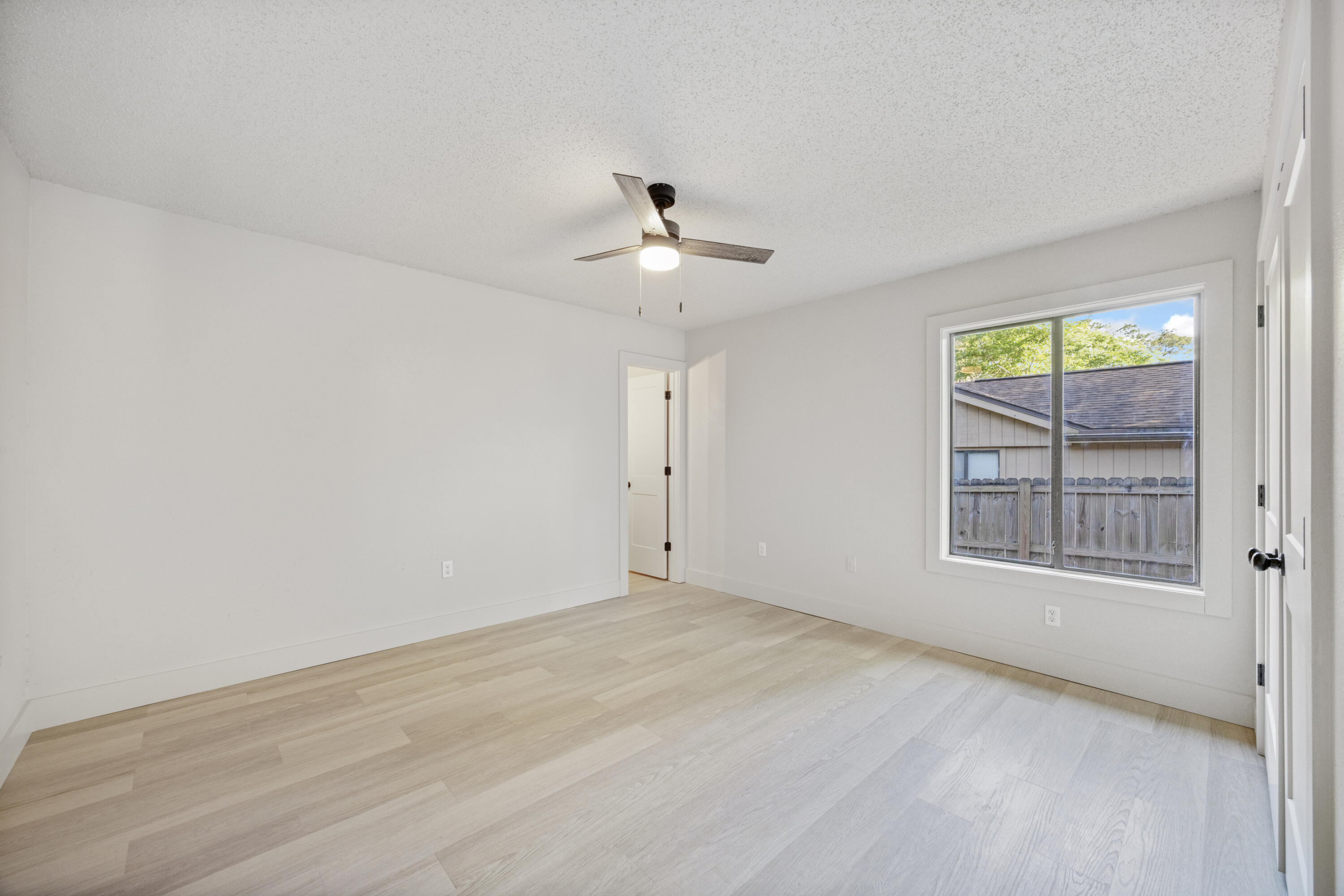 VALPARAISO P/C #5 LOT 8 & S25 FT LOT 9 - Residential