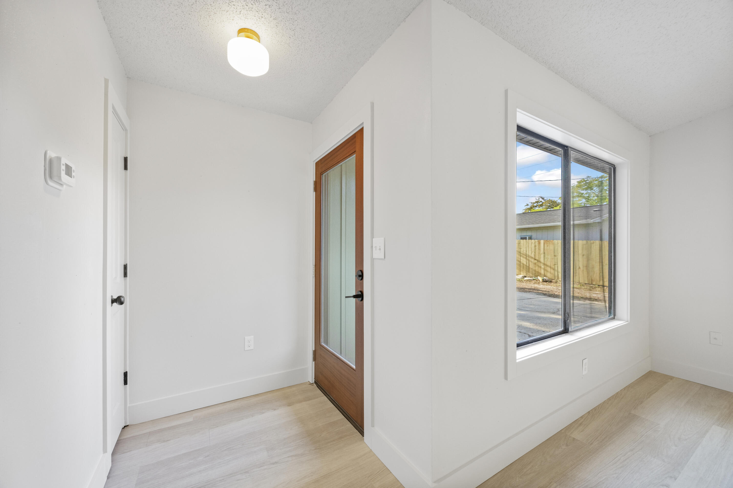 VALPARAISO P/C #5 LOT 8 & S25 FT LOT 9 - Residential