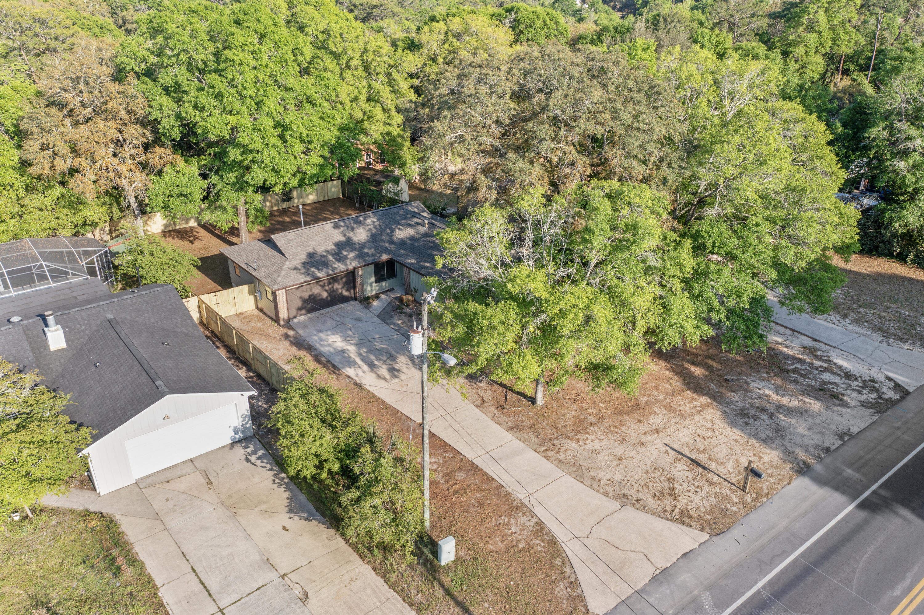 VALPARAISO P/C #5 LOT 8 & S25 FT LOT 9 - Residential
