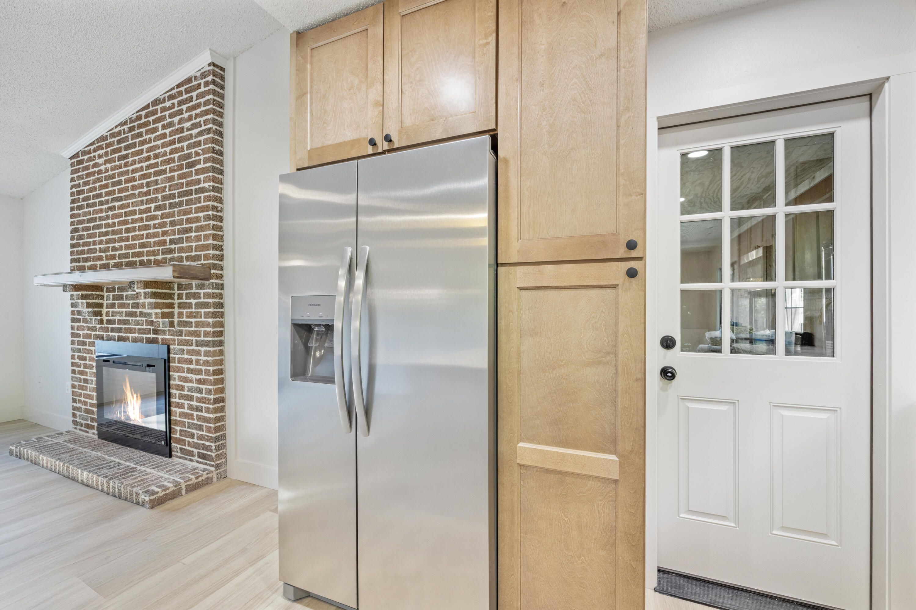 VALPARAISO P/C #5 LOT 8 & S25 FT LOT 9 - Residential