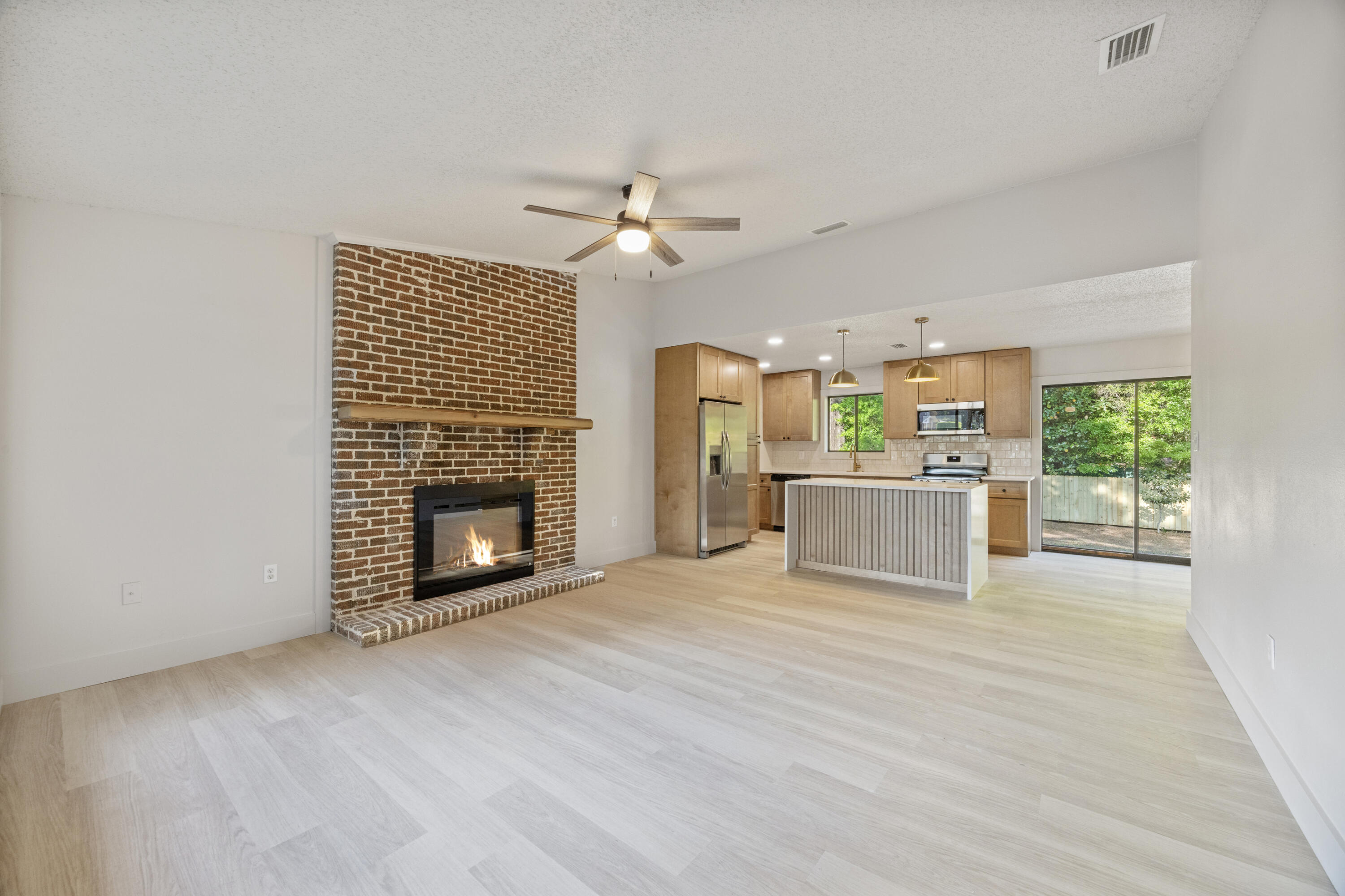 VALPARAISO P/C #5 LOT 8 & S25 FT LOT 9 - Residential