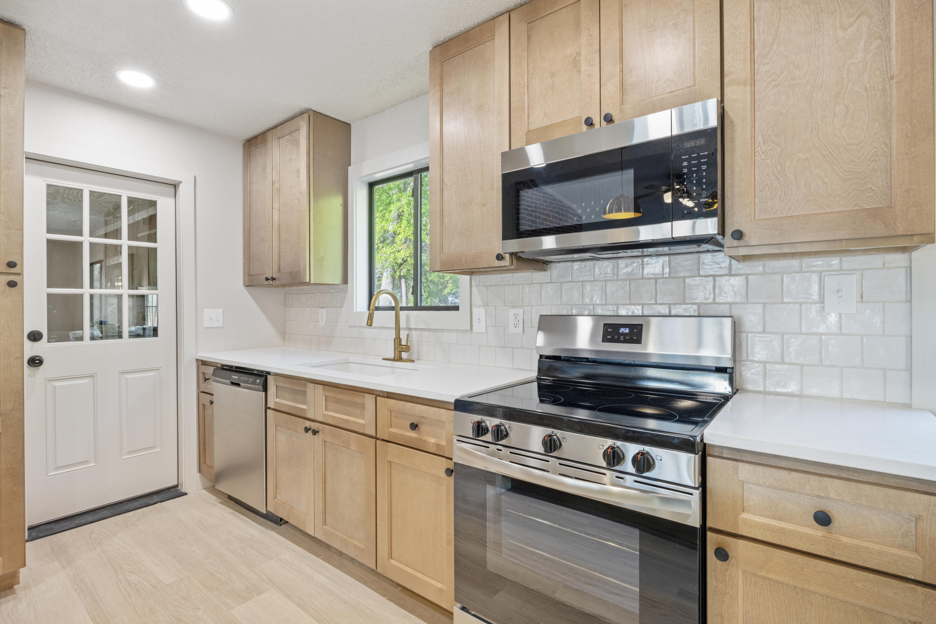 VALPARAISO P/C #5 LOT 8 & S25 FT LOT 9 - Residential