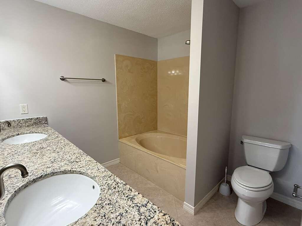 WATER OAKS 4 T/H - Residential Lease
