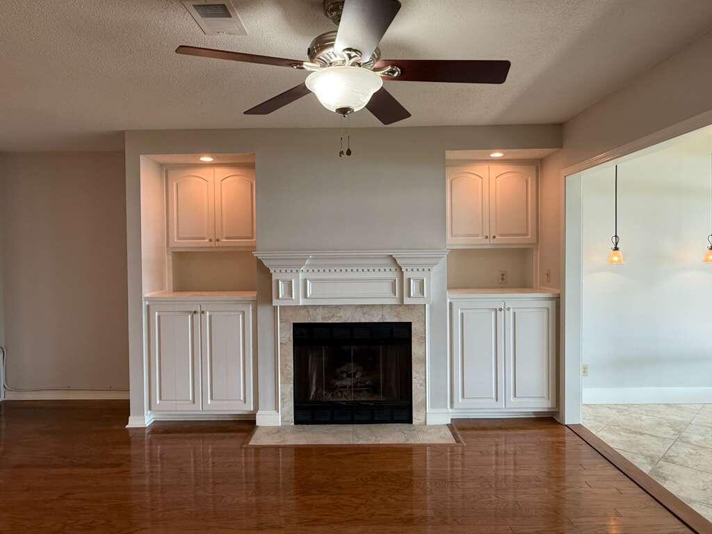 WATER OAKS 4 T/H - Residential Lease