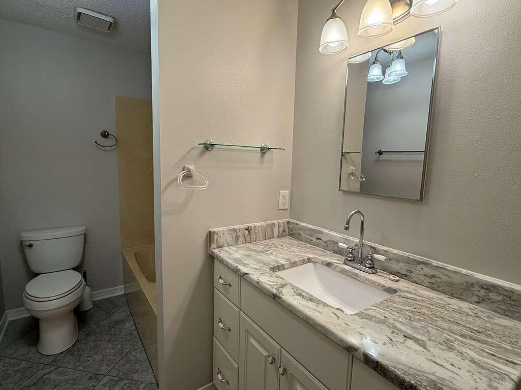 WATER OAKS 4 T/H - Residential Lease