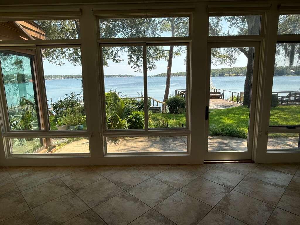 WATER OAKS 4 T/H - Residential Lease