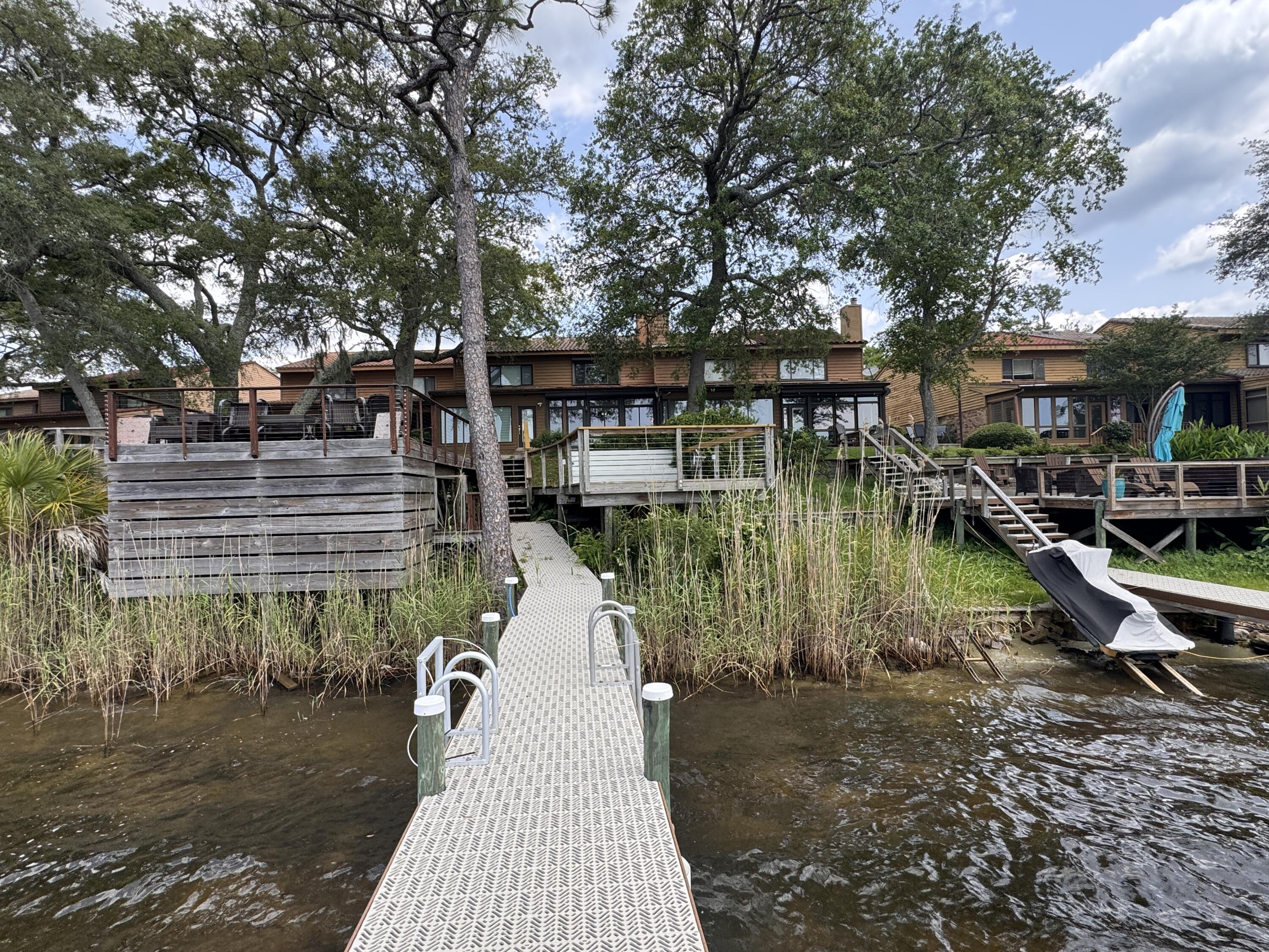 WATER OAKS 4 T/H - Residential Lease