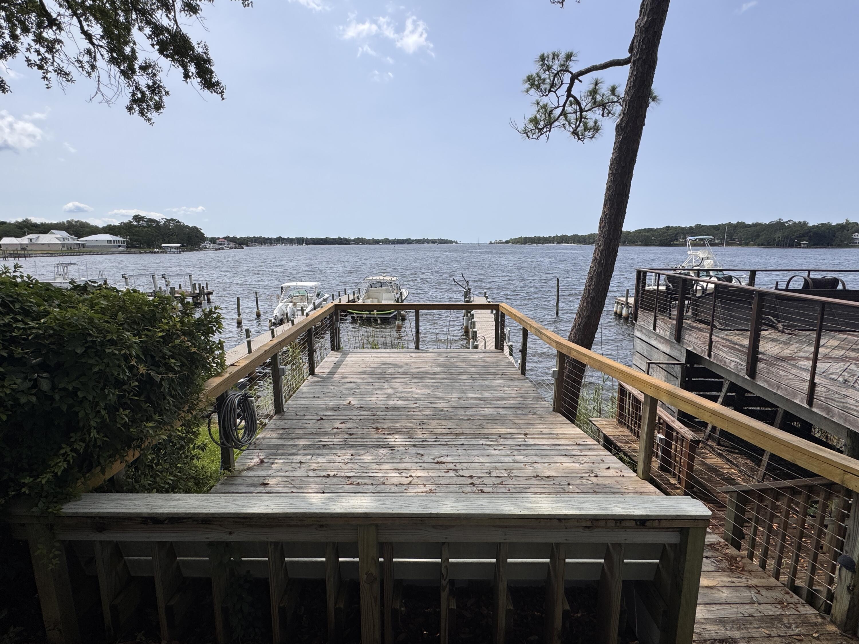 WATER OAKS 4 T/H - Residential Lease