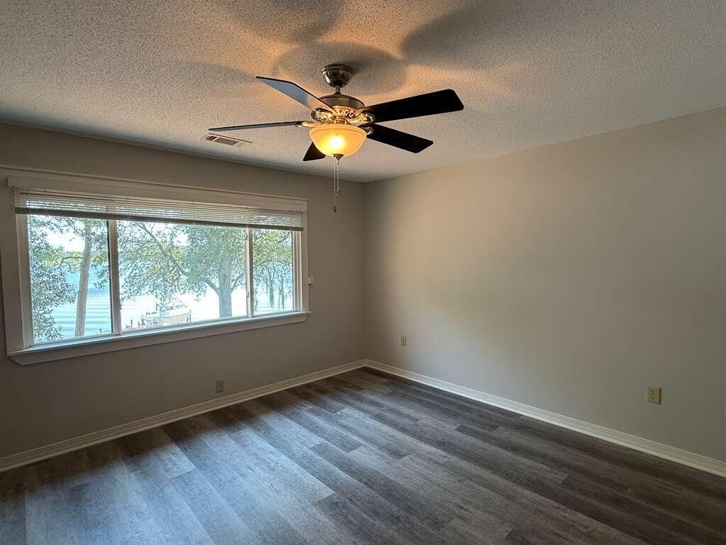 WATER OAKS 4 T/H - Residential Lease