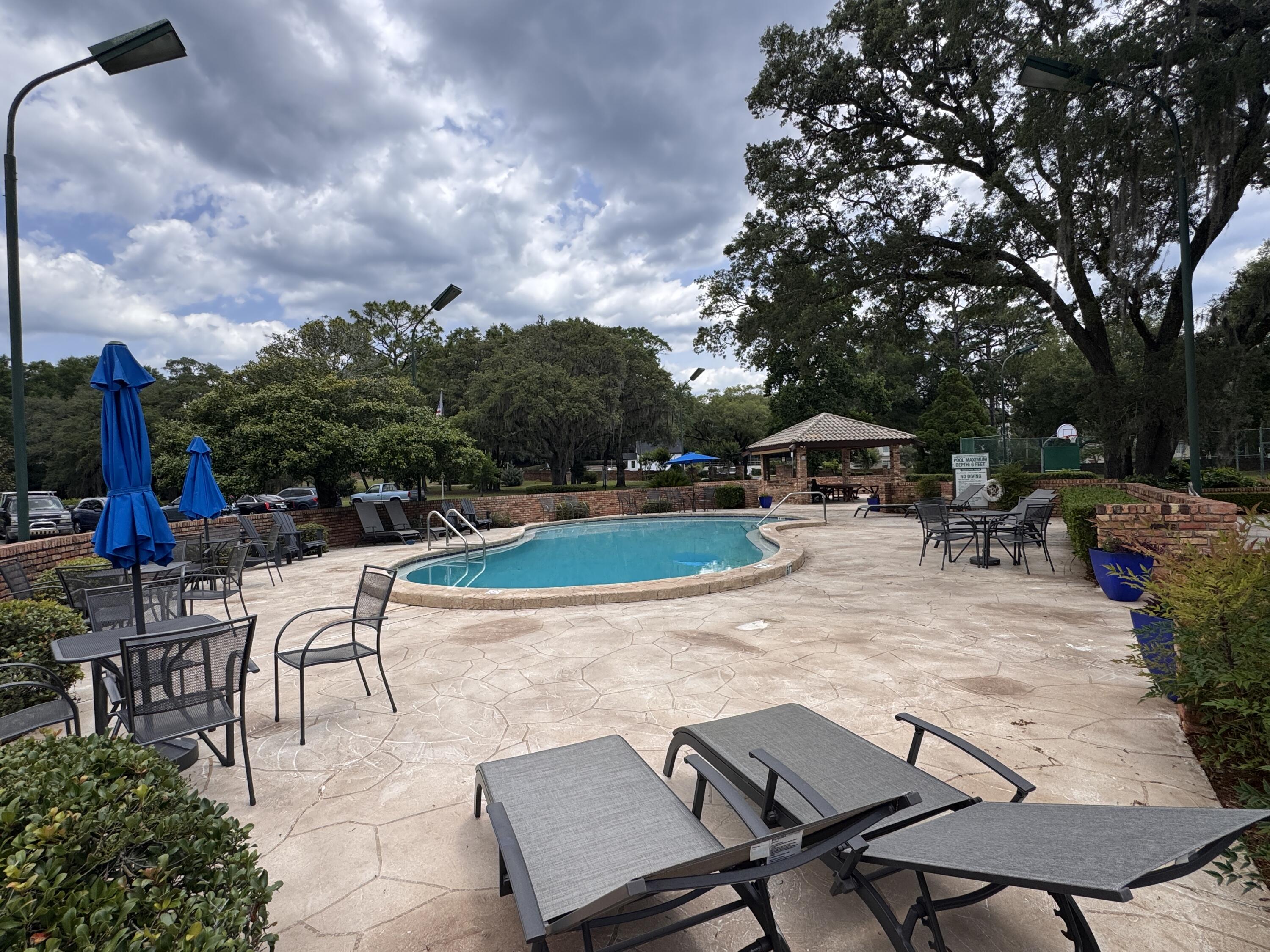 WATER OAKS 4 T/H - Residential Lease