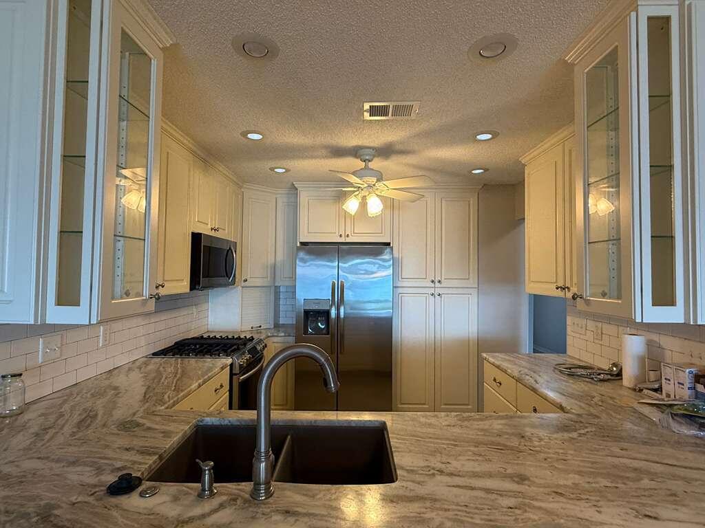 WATER OAKS 4 T/H - Residential Lease