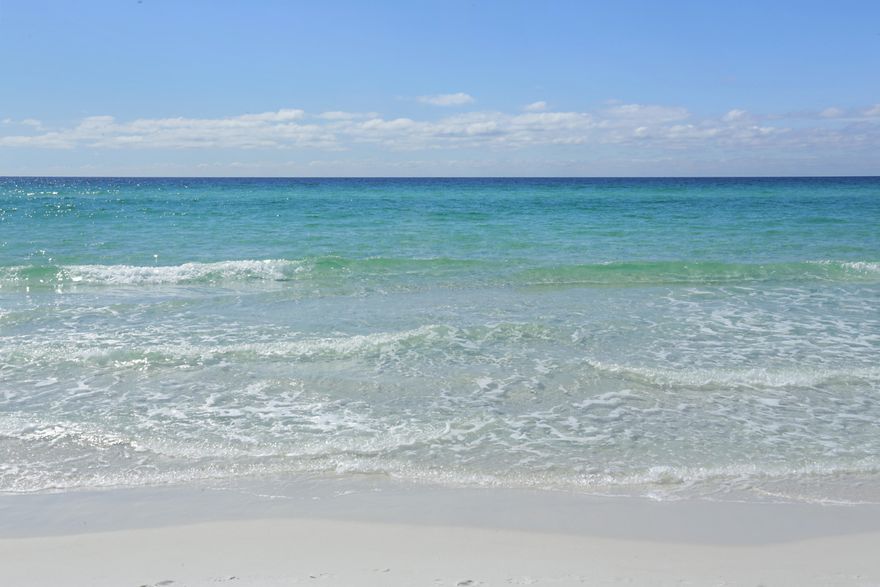 Gulf-front lot entered into MLS for sales purposes only