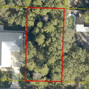Fantastic lot in the desirable community of Daughettes in the Point Washington area. It is only a few miles to 30A, the beaches, and shopping. The location is quiet and peaceful yet convenient to everything the South Walton area has to offer.