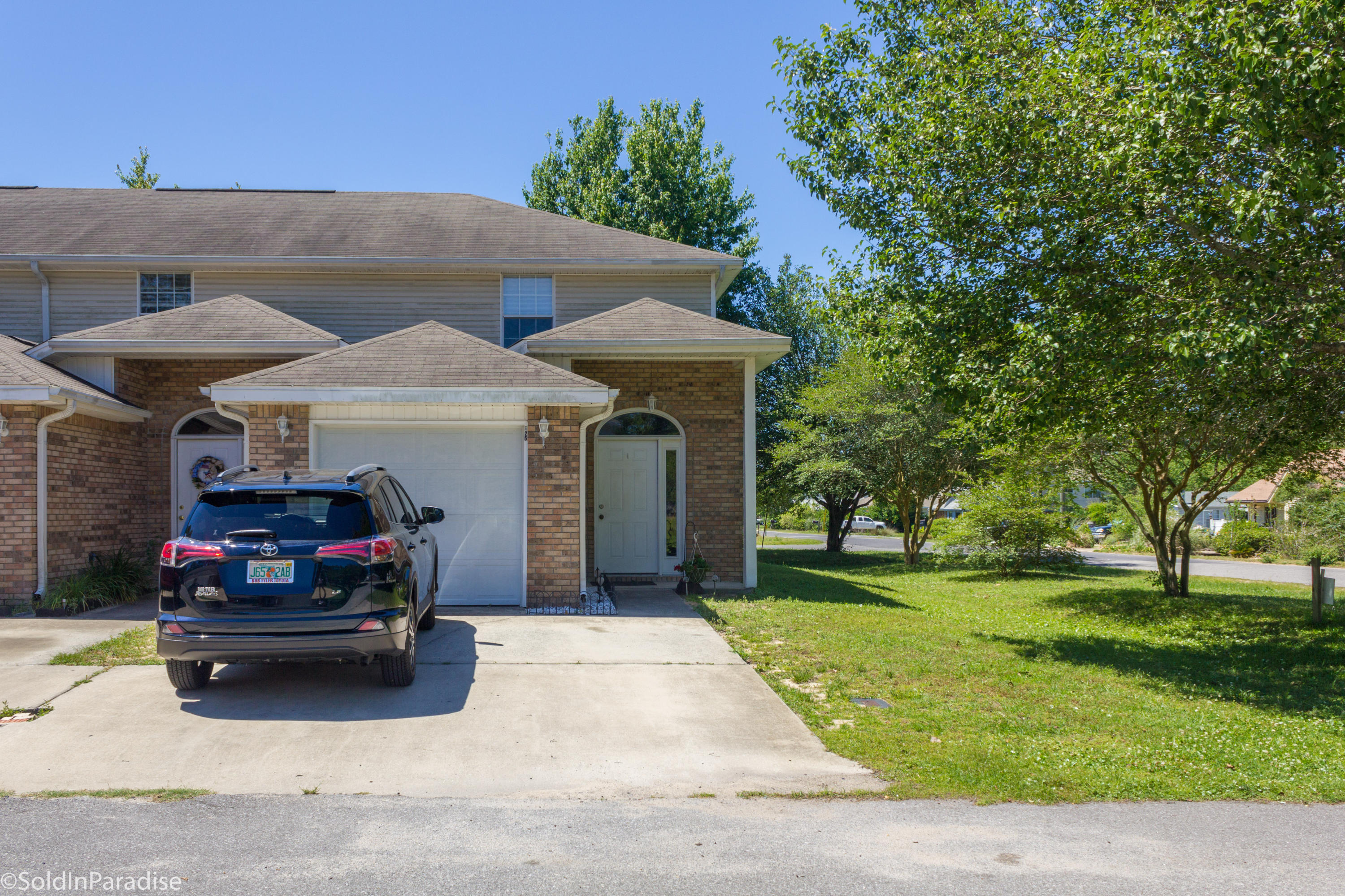 DOMENICAS COVE T/H - Residential